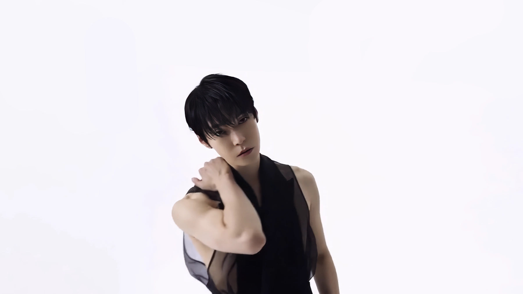 Doyoung Becomes Global Ambassador for Dolce & Gabbana