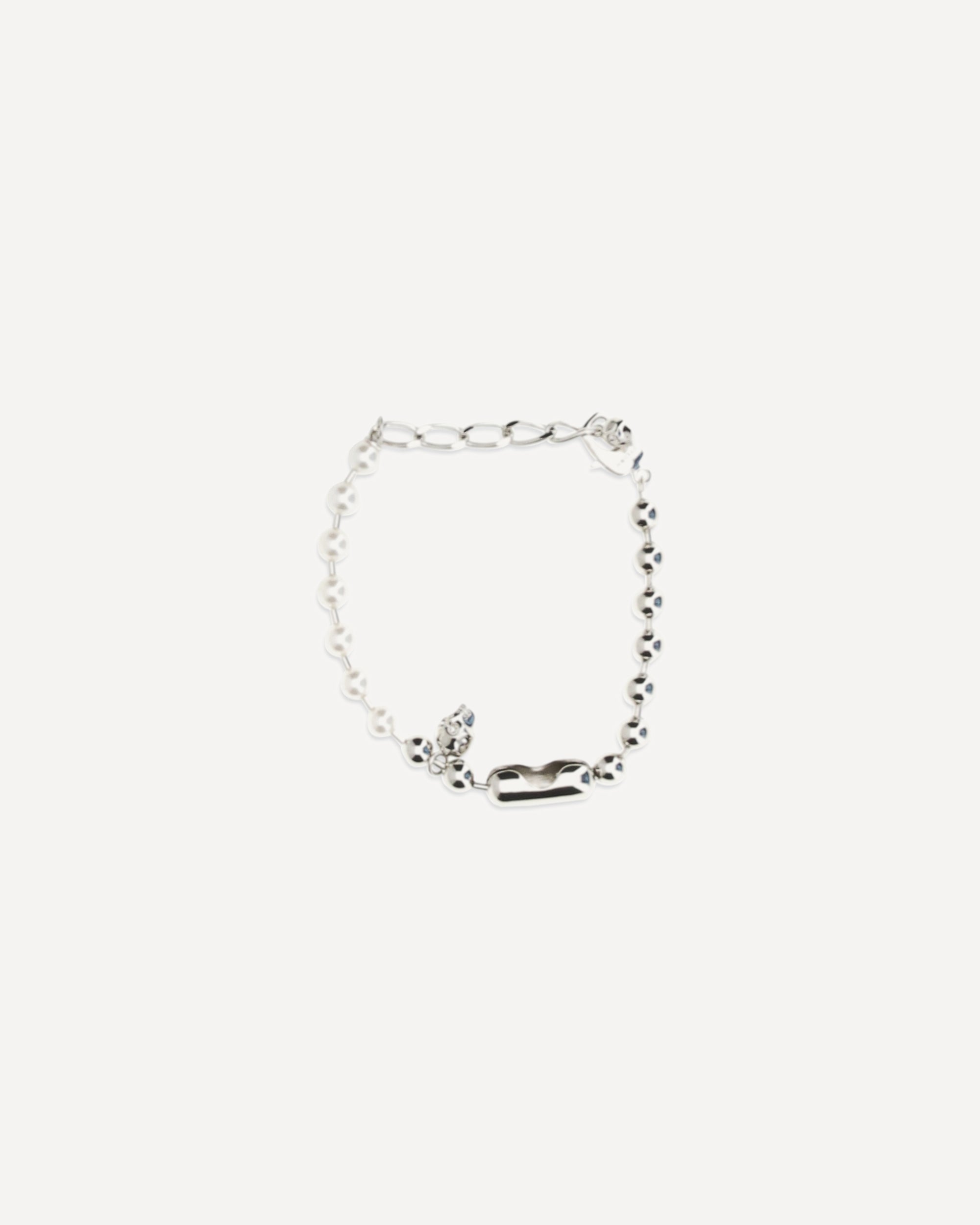 Alexander McQueen Pearl Skull Beaded Chain Bracelet - alternate view
