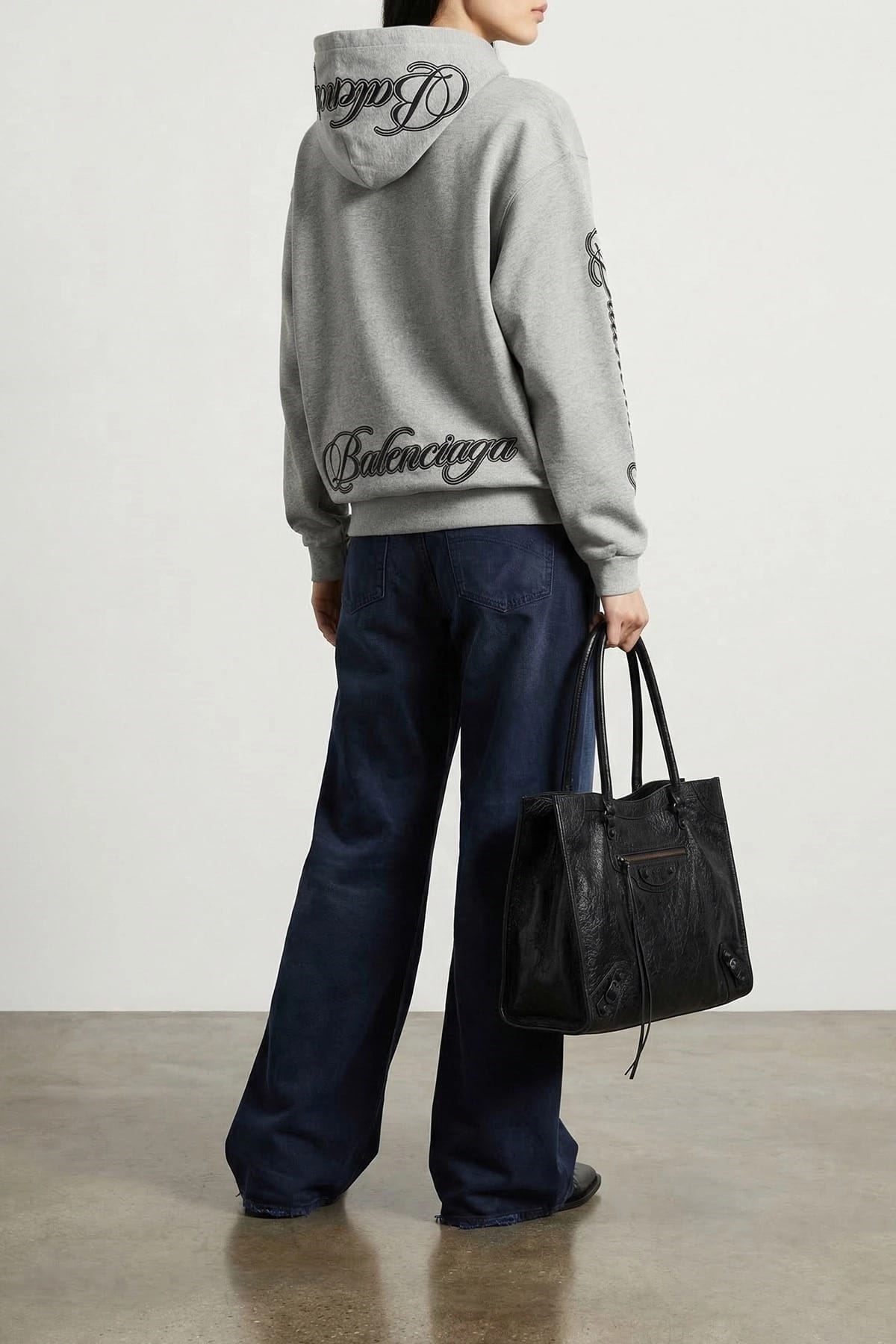 Balenciaga Kapuzenpullover mit Schreibschrift - alternate view