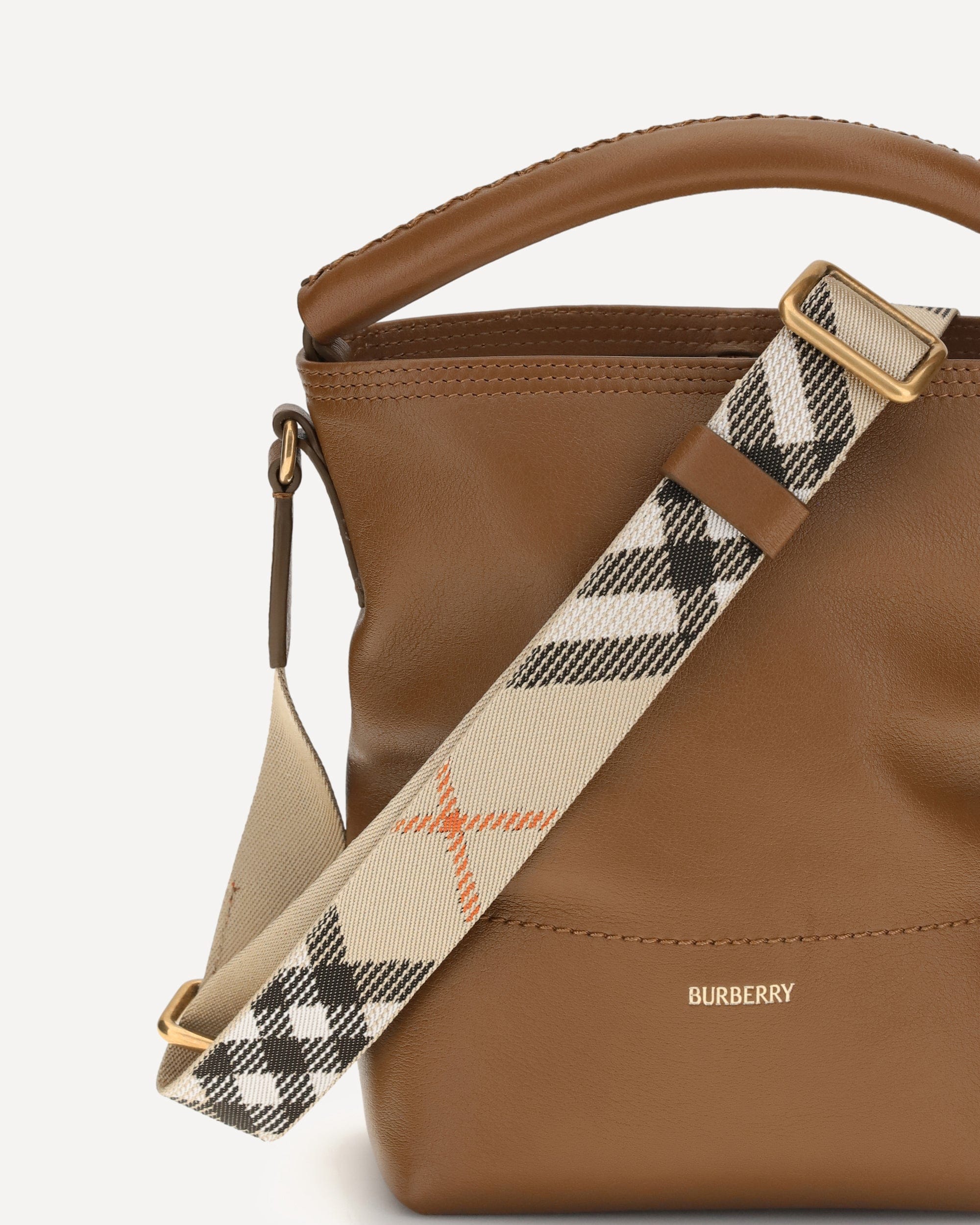 Burberry Burberry B Clip Bucket Bag