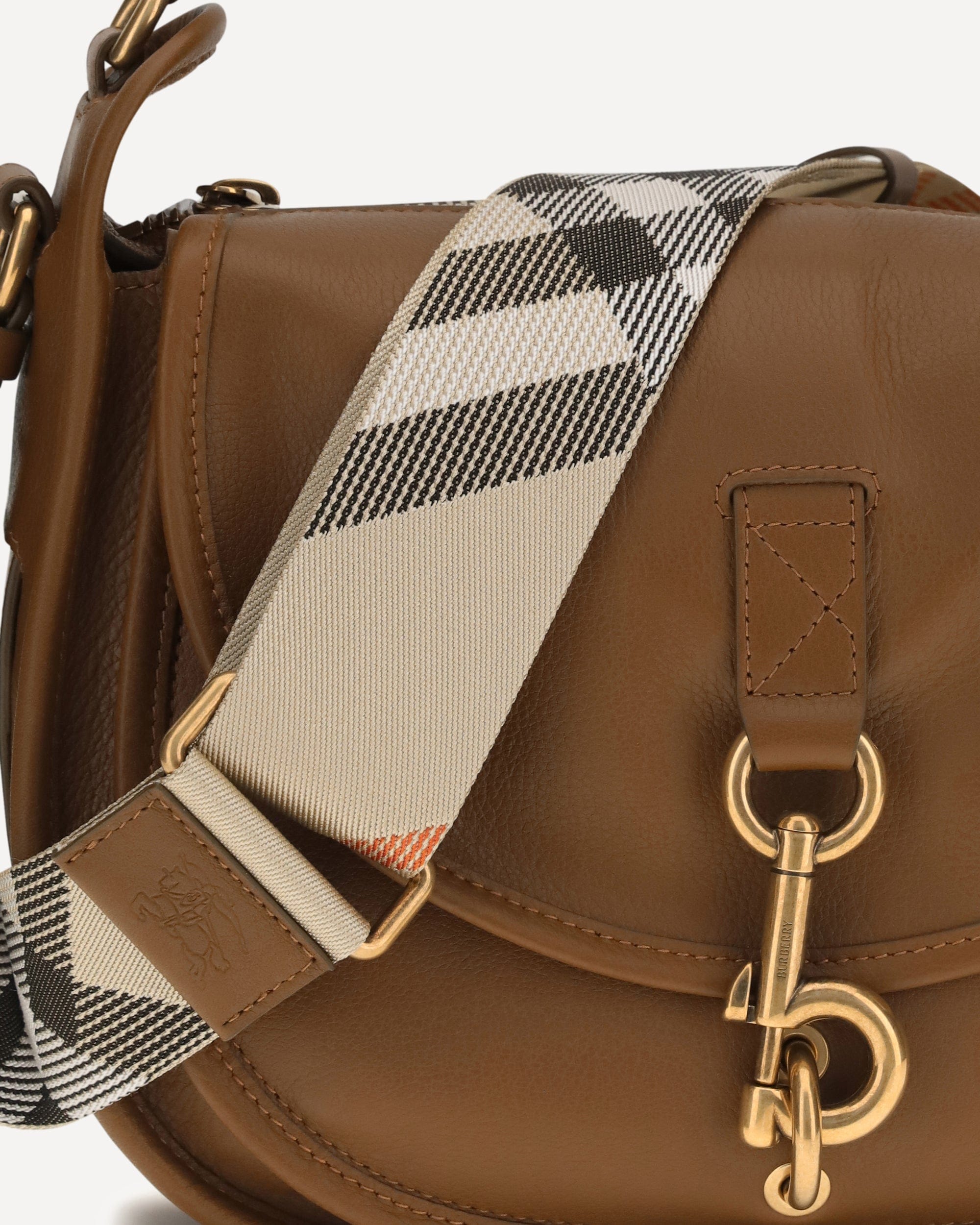 Burberry Burberry Small B Clip Crossbody Bag