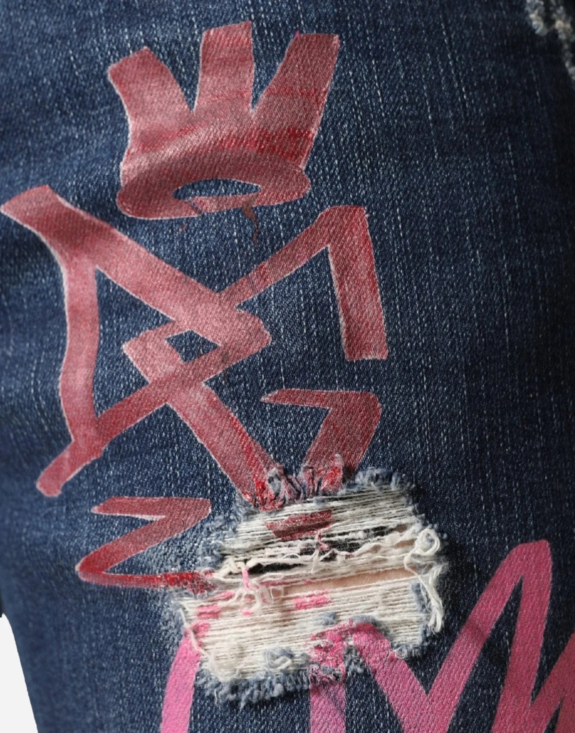 Dolce & Gabbana Graffiti-Print Distressed Skinny Jeans