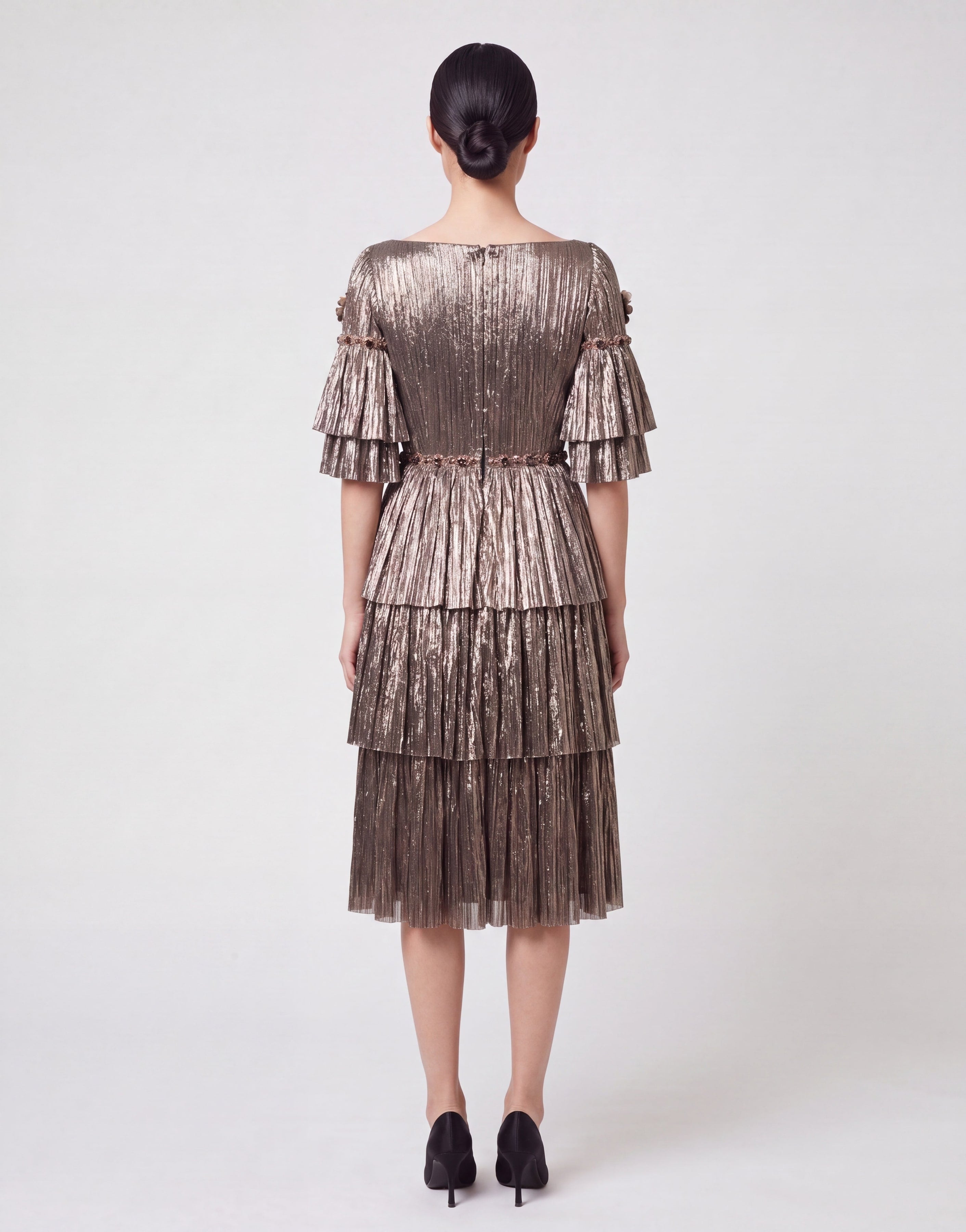 Dolce & Gabbana Kleid mit metallischen Blumenapplikationen