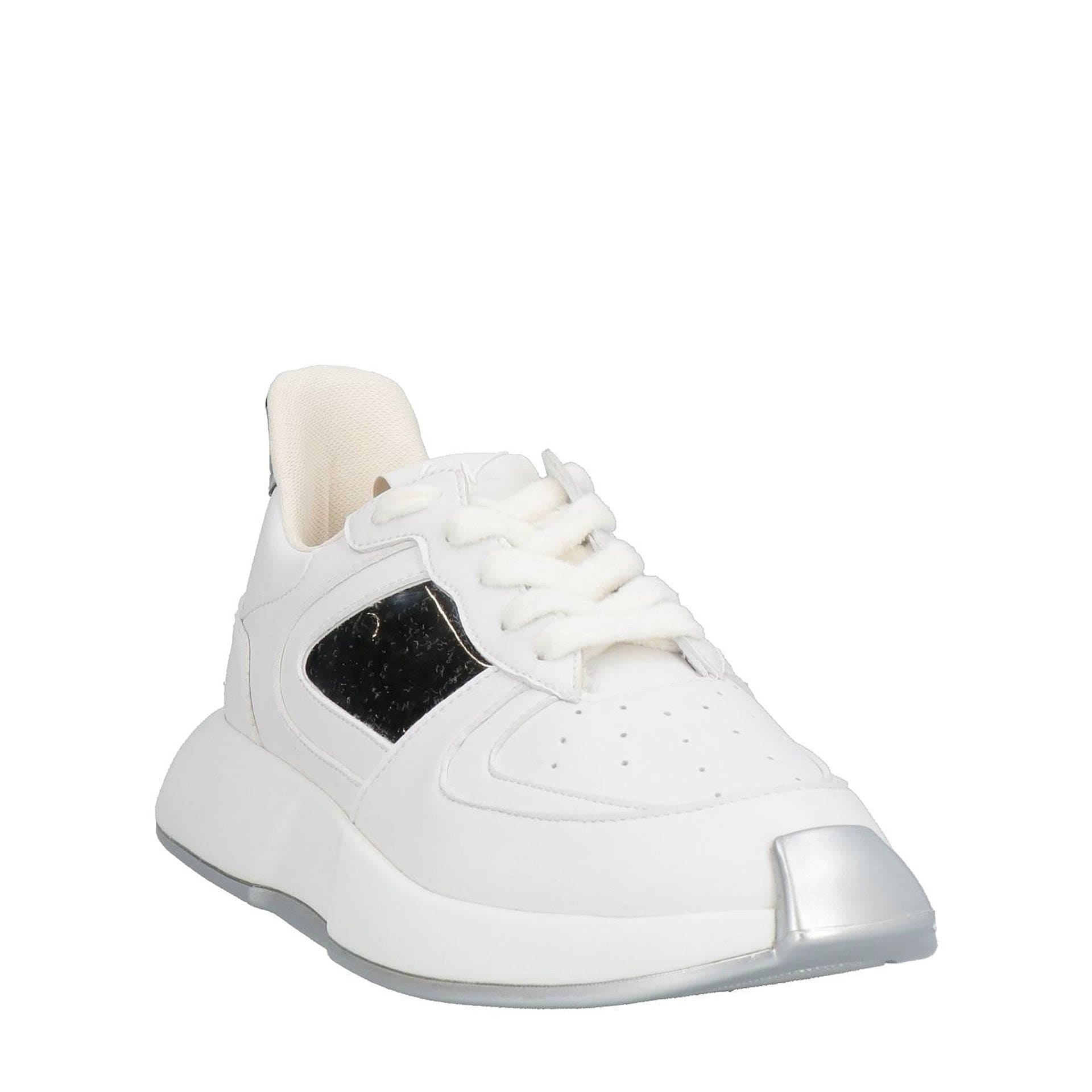 Giuseppe Zanotti Baskets perforées en cuir de veau - alternate view