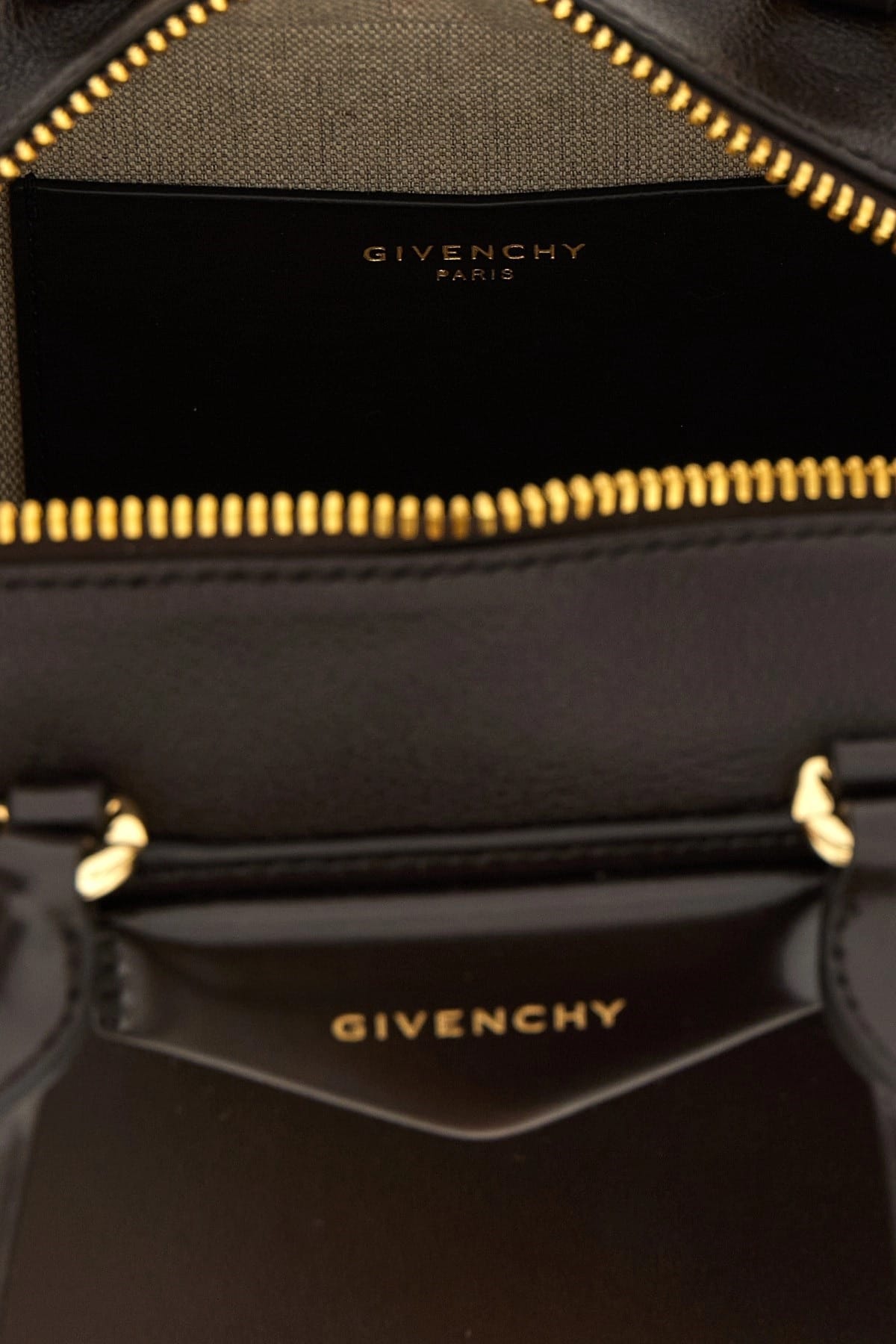 Givenchy Givenchy Antigona East-West Small Handbag