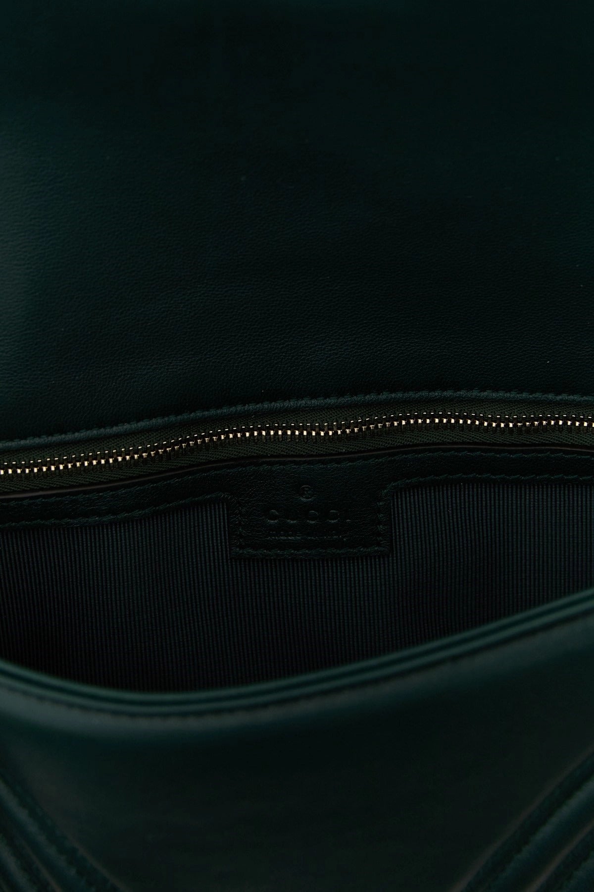 Gucci GG Marmont Medium Shoulder Bag