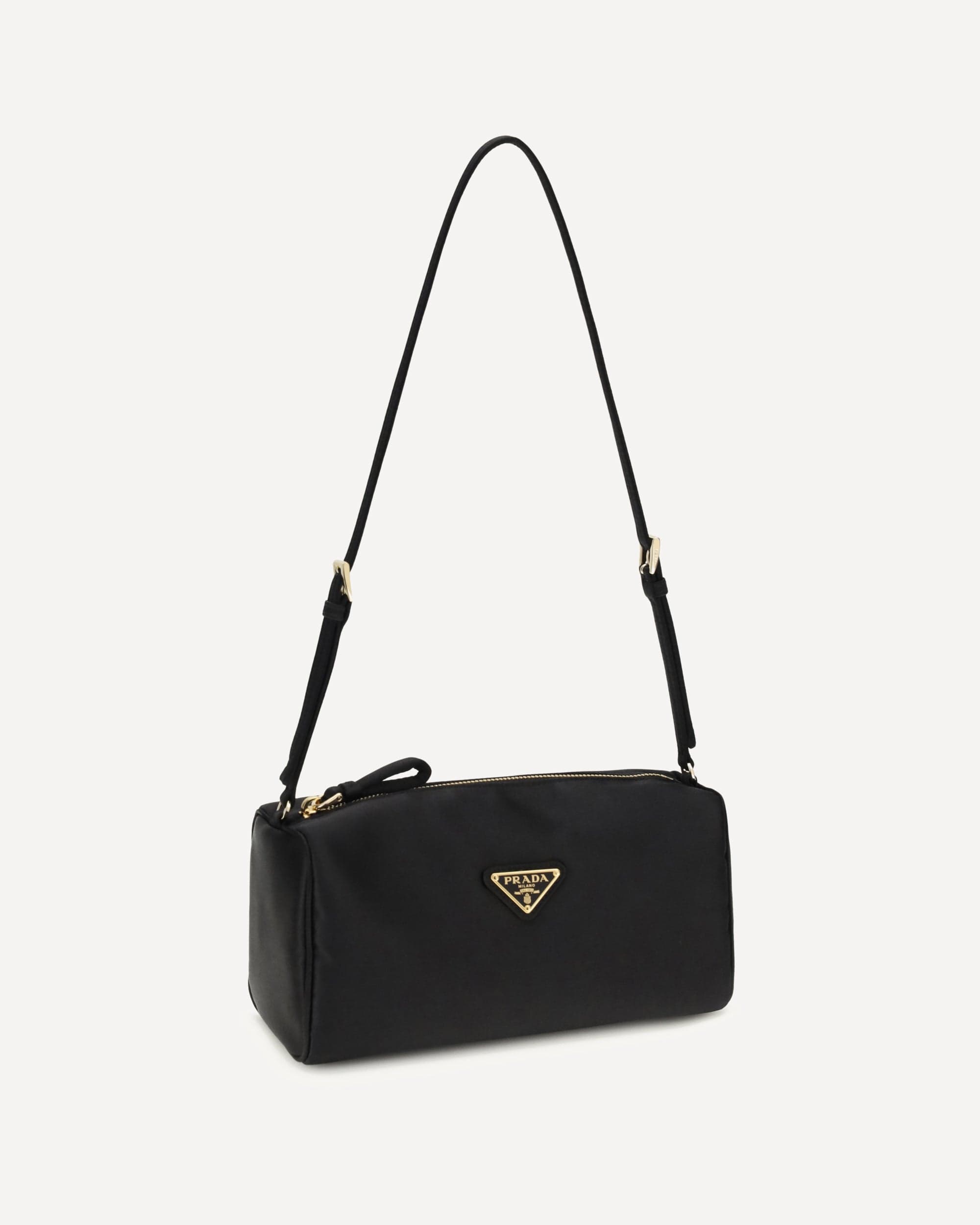 トップジップ付きサテンショルダーバッグ - alternate view