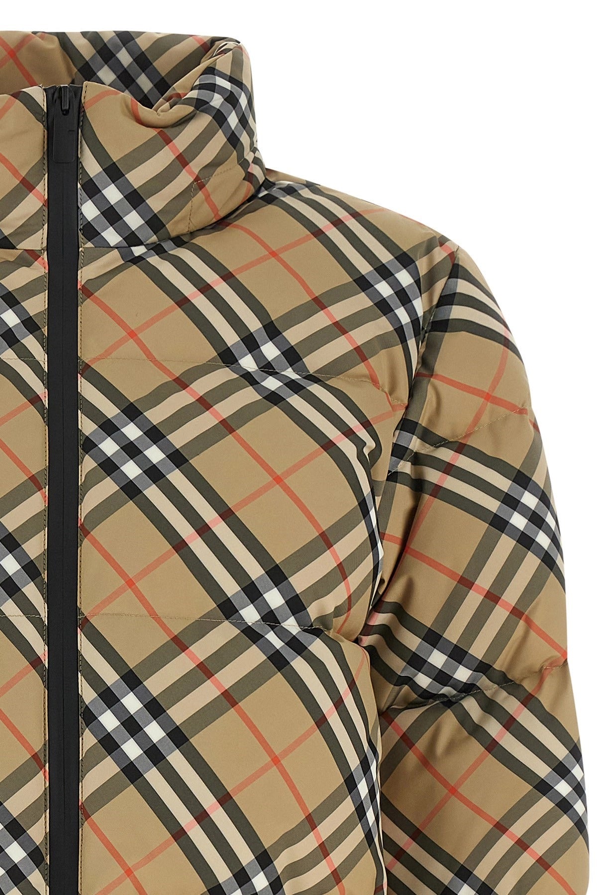 Burberry Ambleside Check جاكيت مبطن بالريش