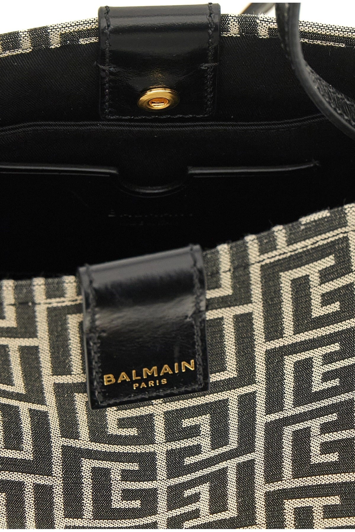 Balmain حقيبة دلو Release