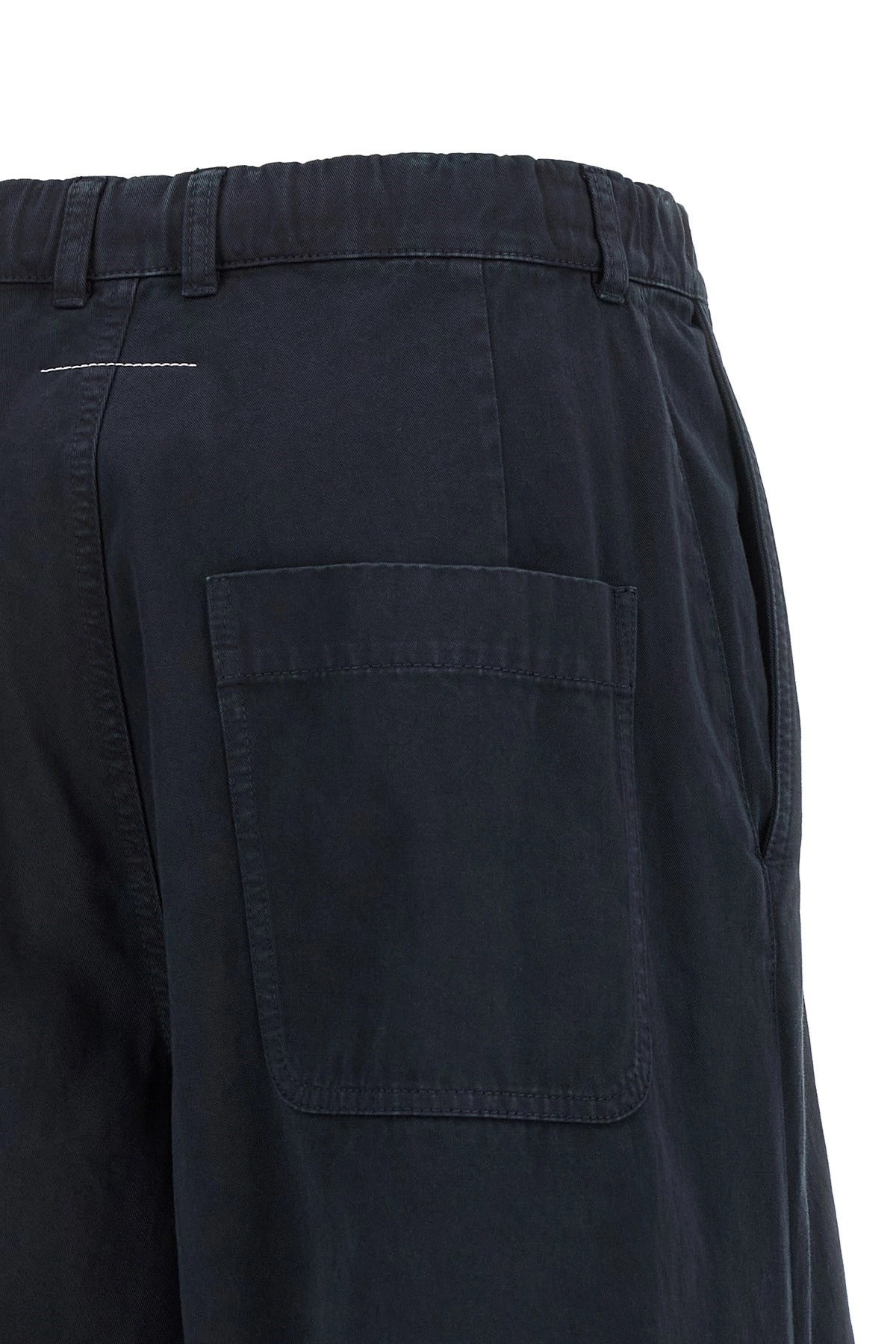 بنطال MM6 Maison Margiela بخط خياطة أبيض
