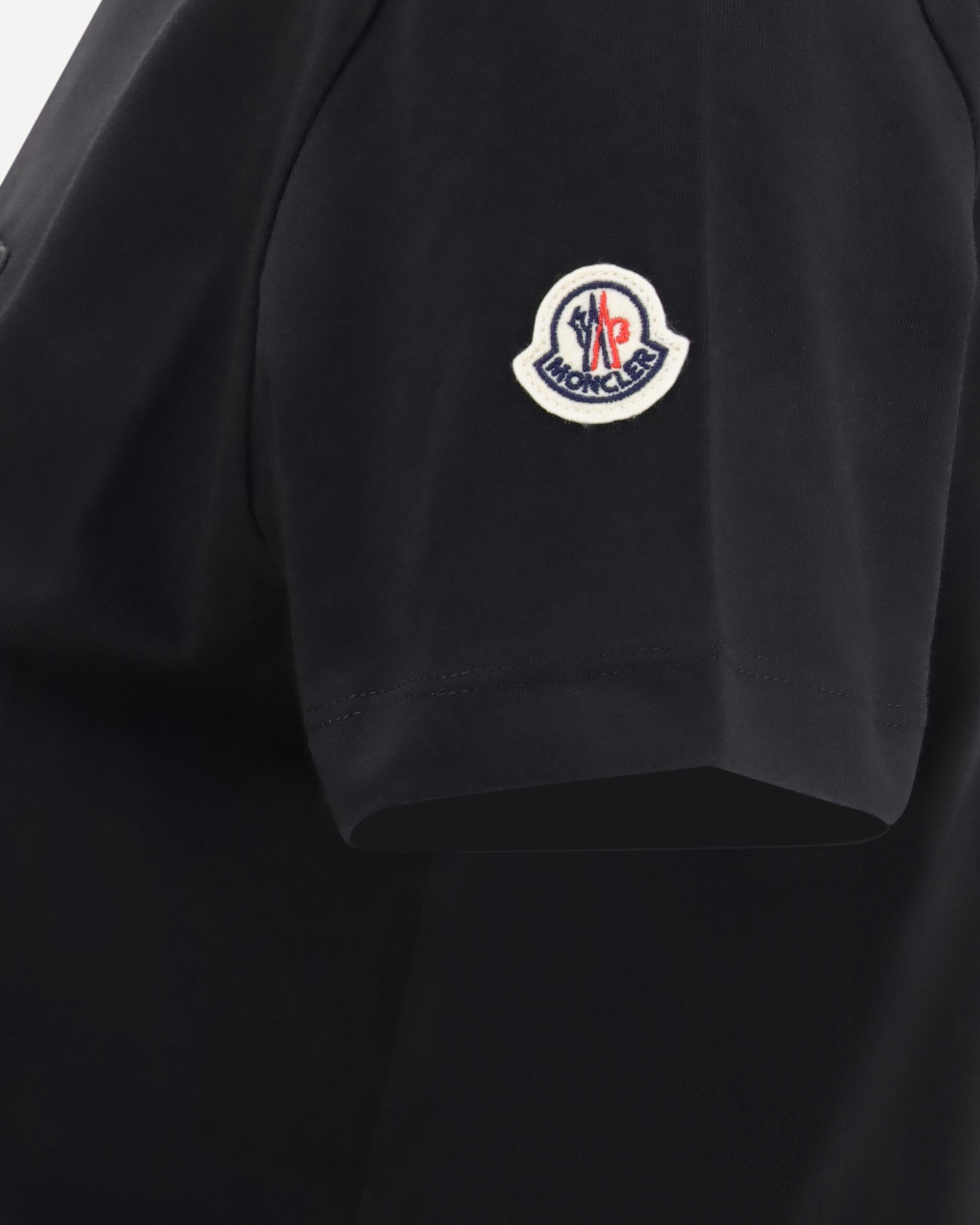 تي شيرت قطني من Moncler بشعار مطرز