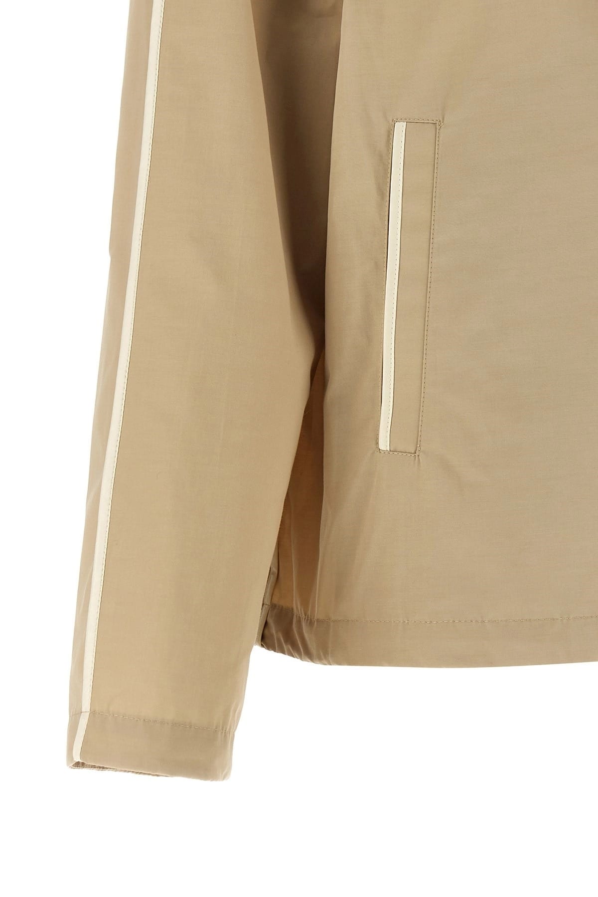 جاكيت Moncler Sarracenia بغطاء رأس