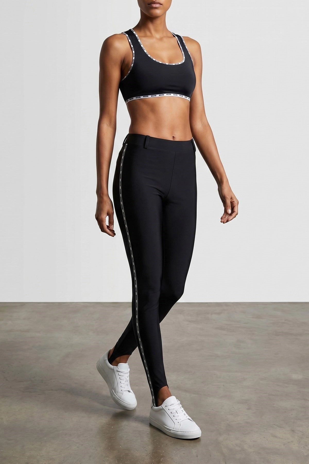 Moschino sportieve top met uitsnijding