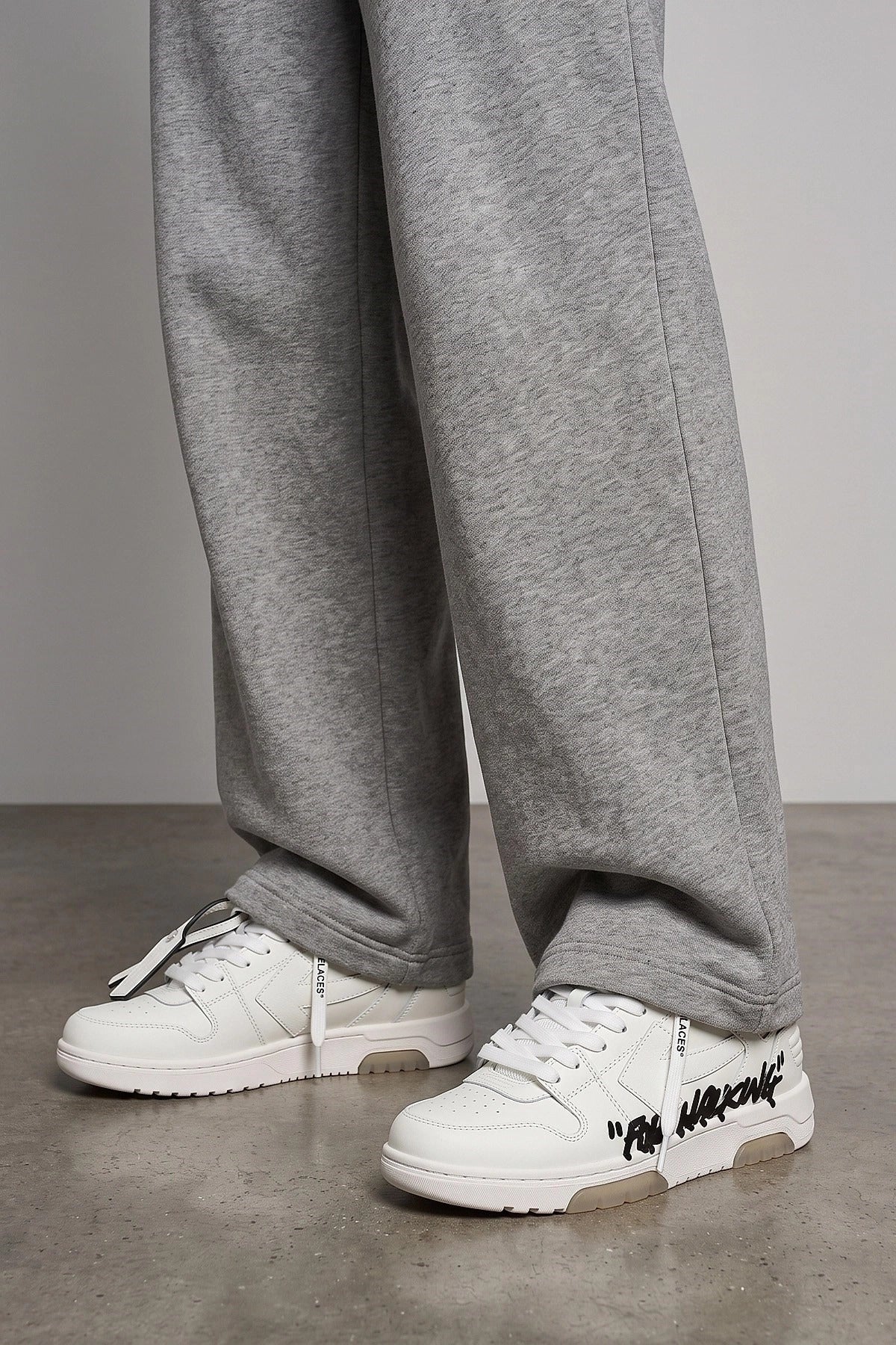 سنيكرز Off-White Out Of Office