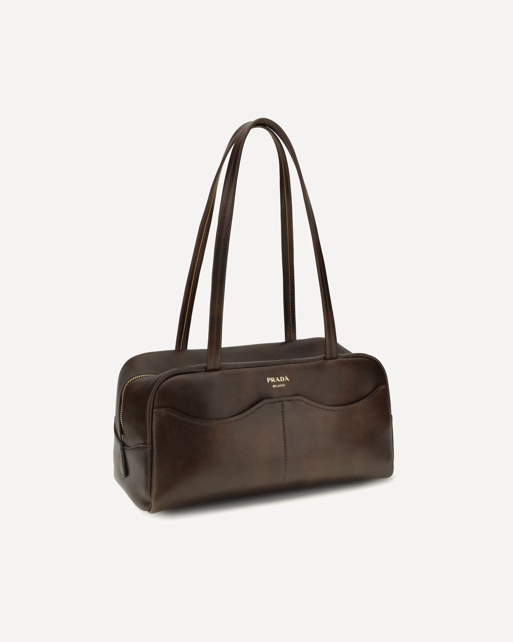 Bolso de hombro de piel con logotipo dorado - alternate view