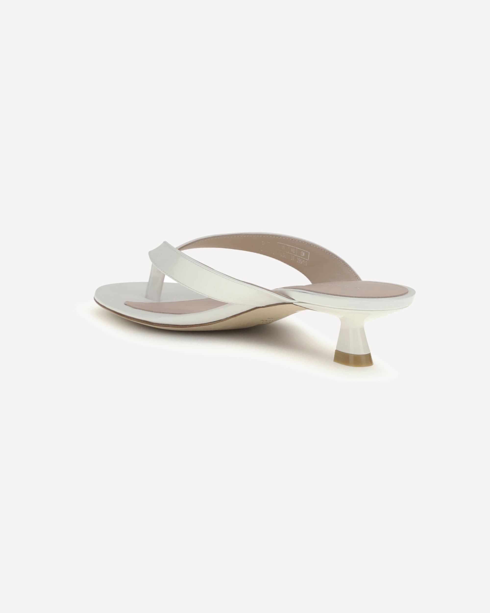 Stuart Weitzman Rio Thong Sandals