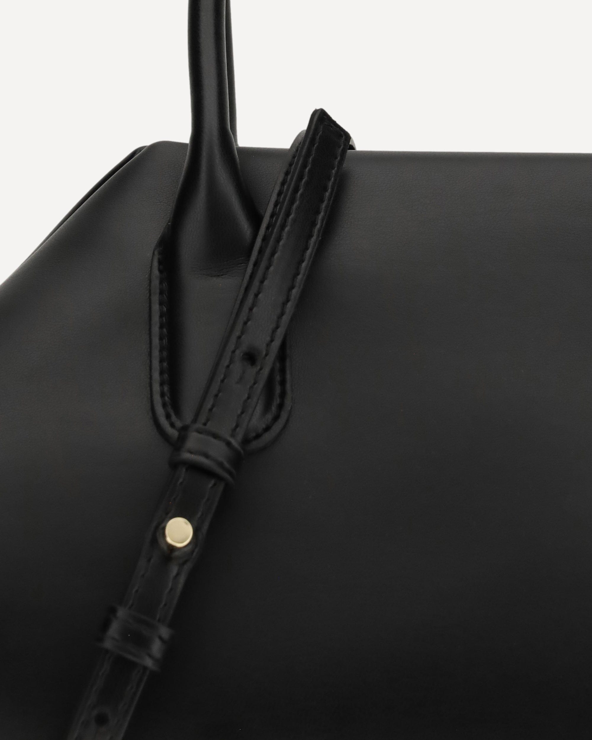 THEMOIRè Tallia Trank Medium Shoulder Bag