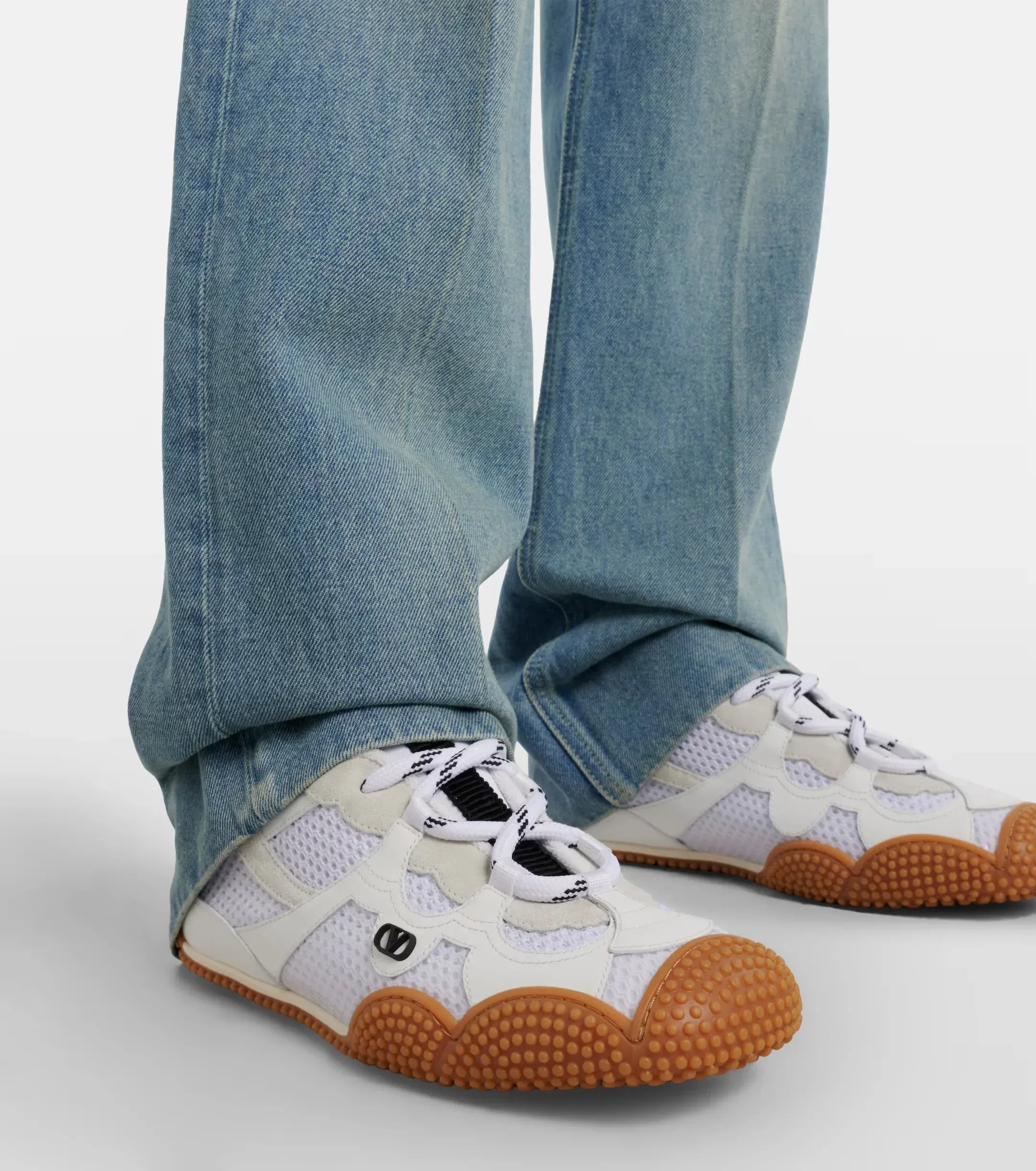 Valentino Garavani Amphibia sneakers met suède details