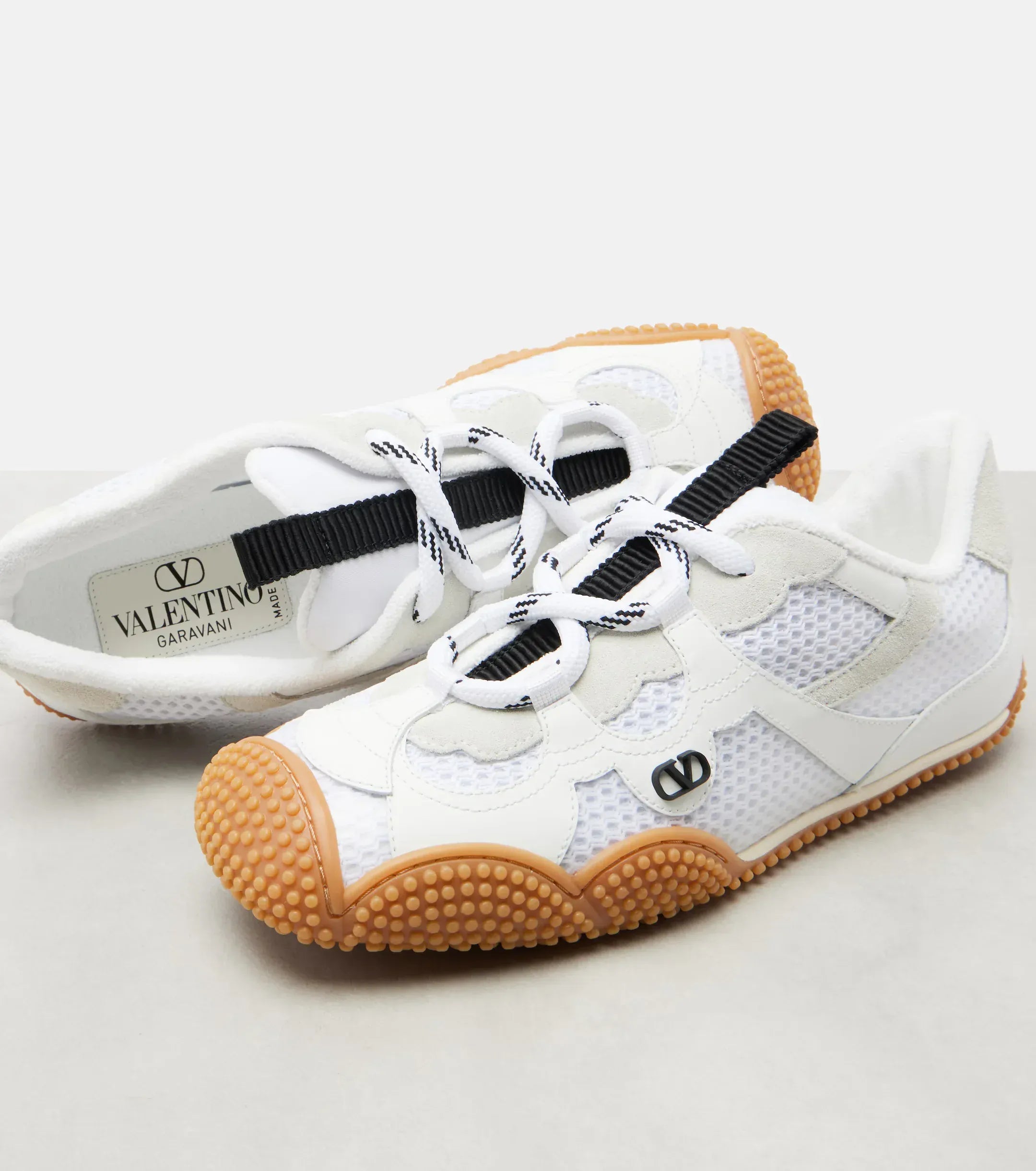 Valentino Garavani Amphibia sneakers met suède details