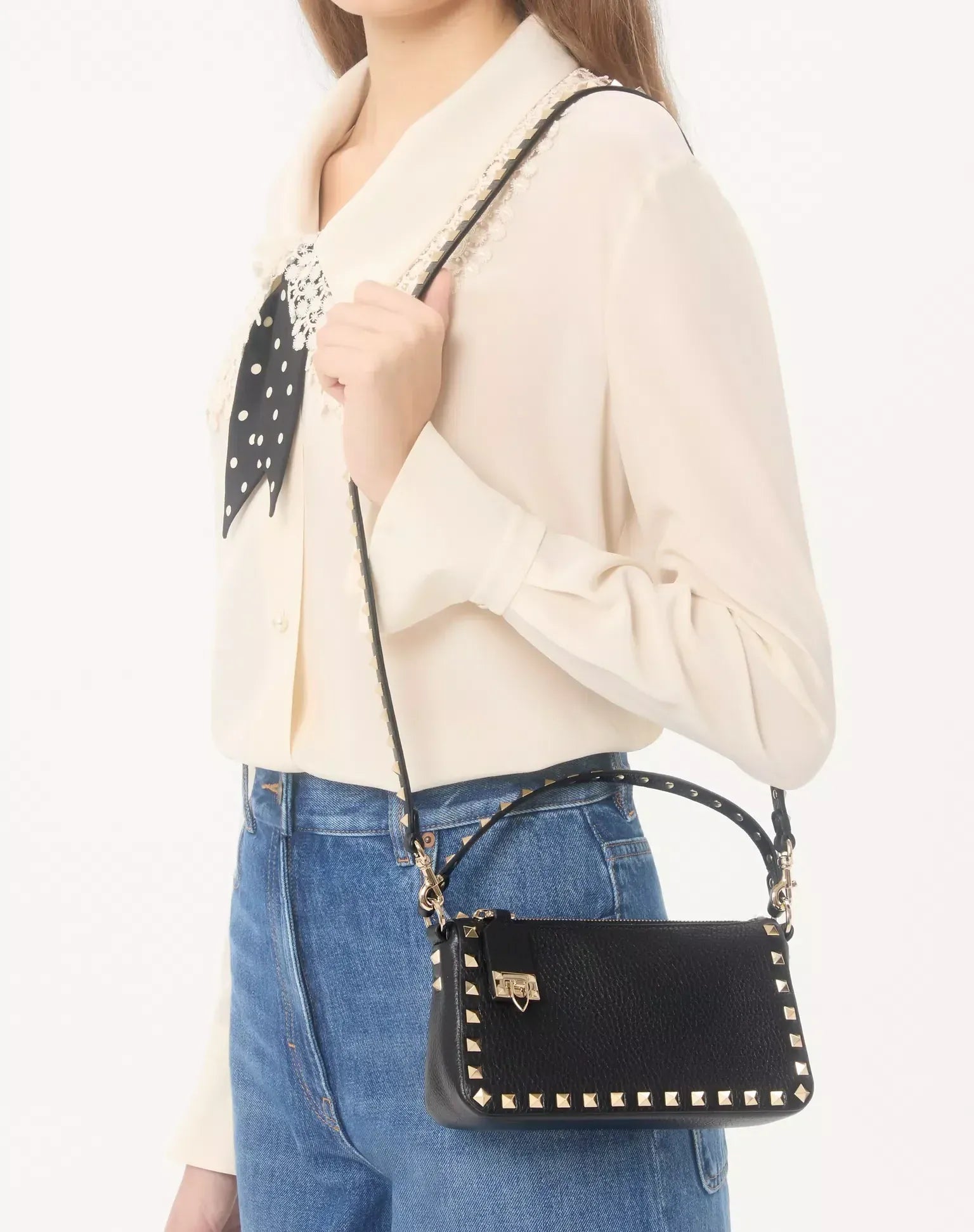 Valentino Garavani Small Rockstud Grainy Crossbody Bag - alternate view