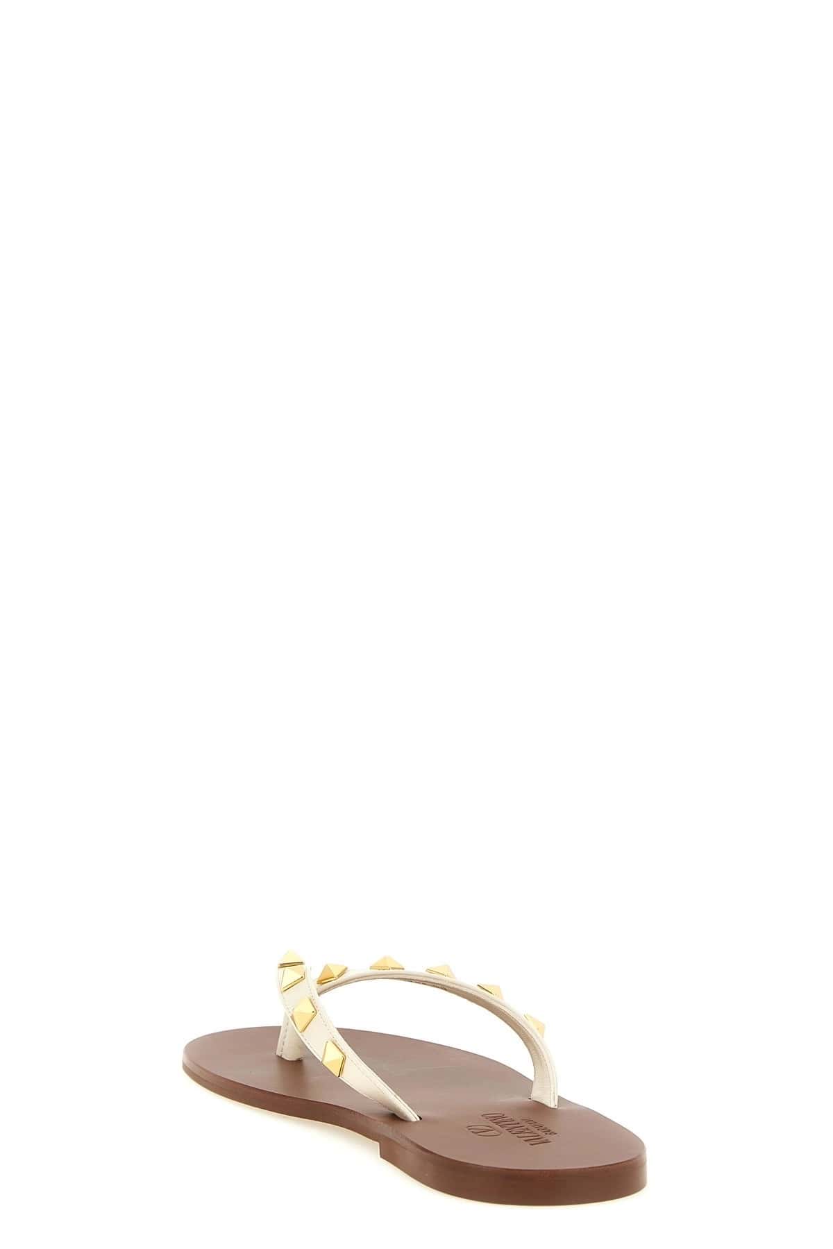 Valentino Garavani Thong Rockstud Sandals