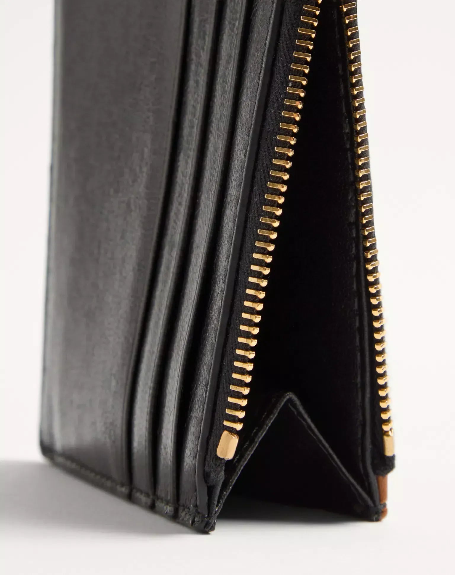 Valentino Garavani Valentino Garavani Viva Superstar Wallet (dupe)