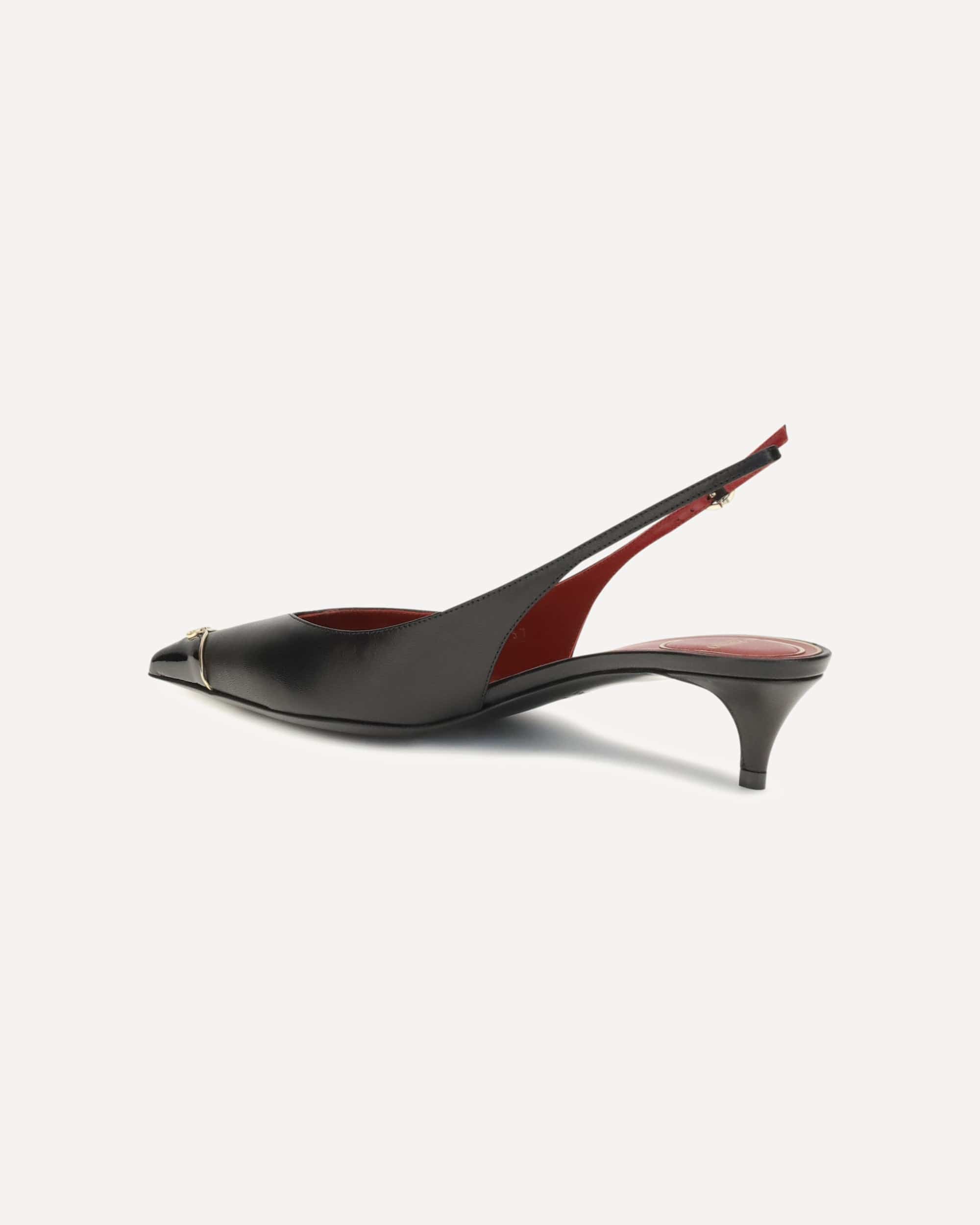 Valentino Garavani Valentino Garavani Vlogo Signature Kitten-Heel Slingback Pumps