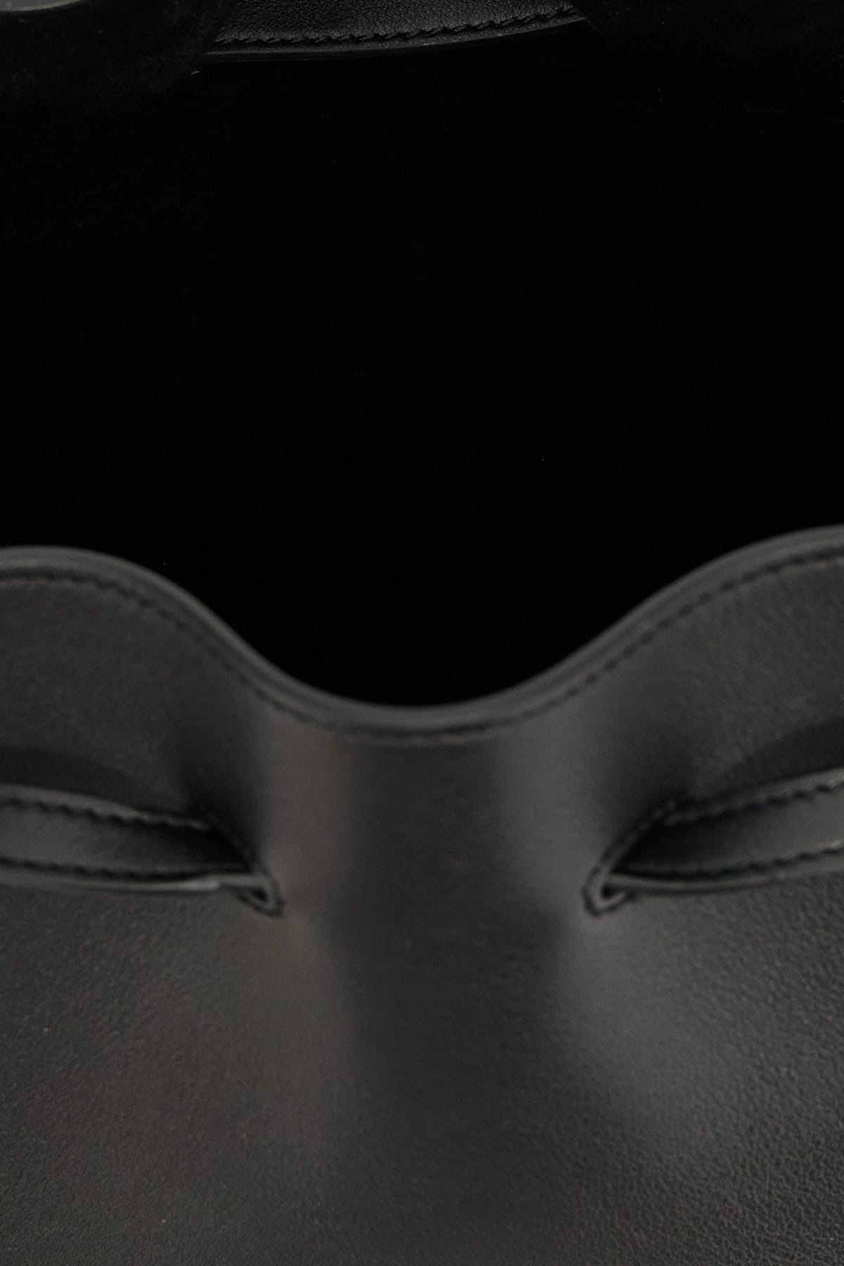 Valentino Garavani Valentino Garavani Vlogo Signature Shoulder Bag