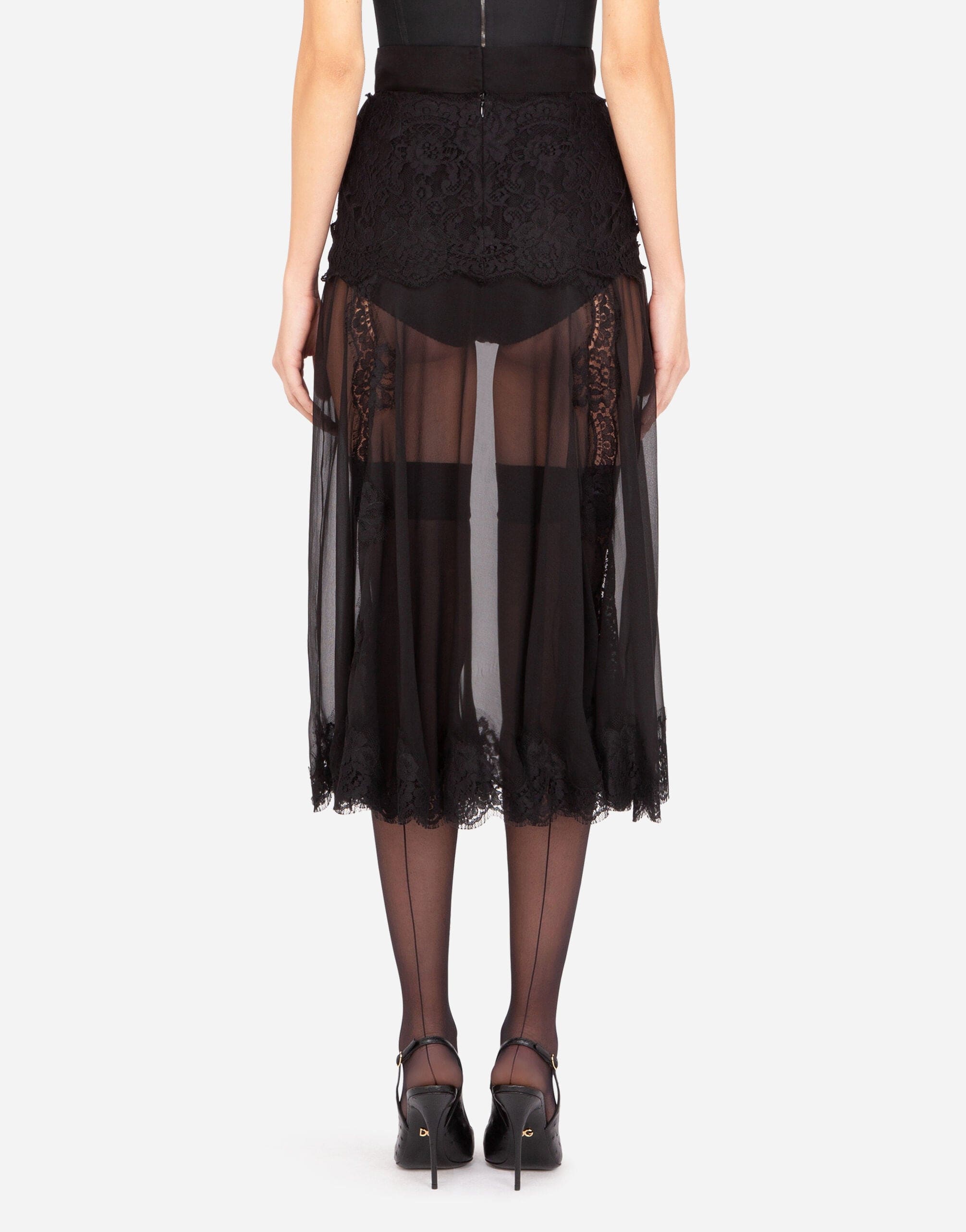 Lace Smoothing Skirt in Dolce' Delight