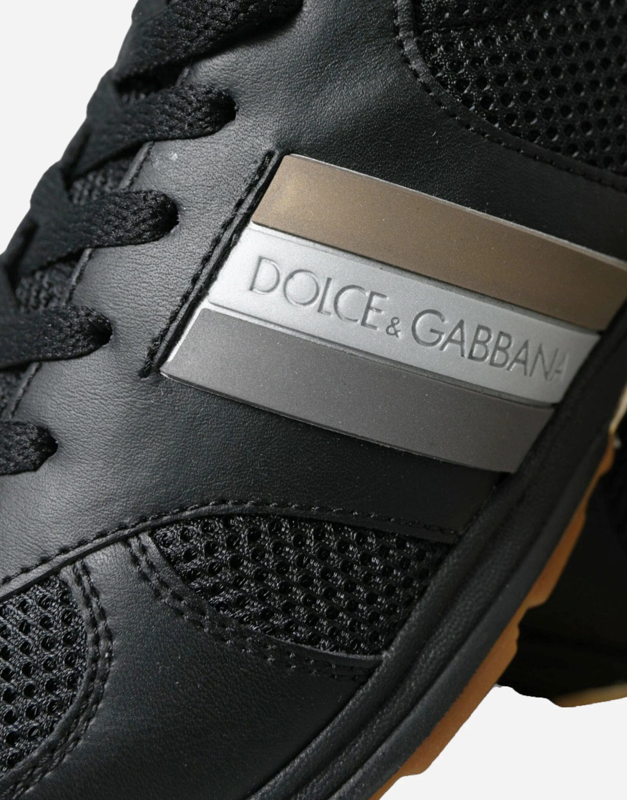 Dolce & Gabbana Logo Embossed Low-Top Sneakers