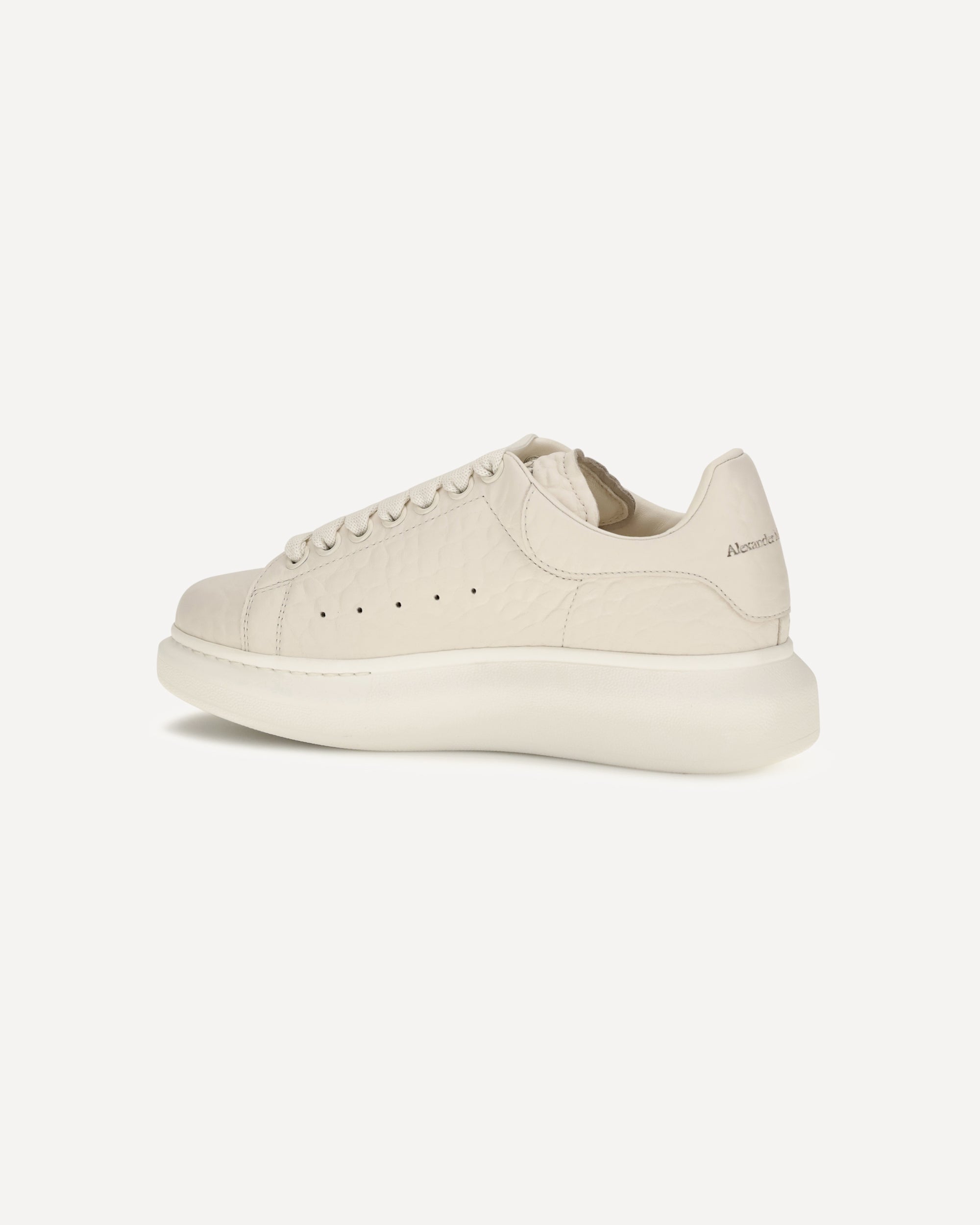 DS2　Alexander McQueen Alexander McQueen Oversized Pebbled Leather Sneakers | Sendegaro