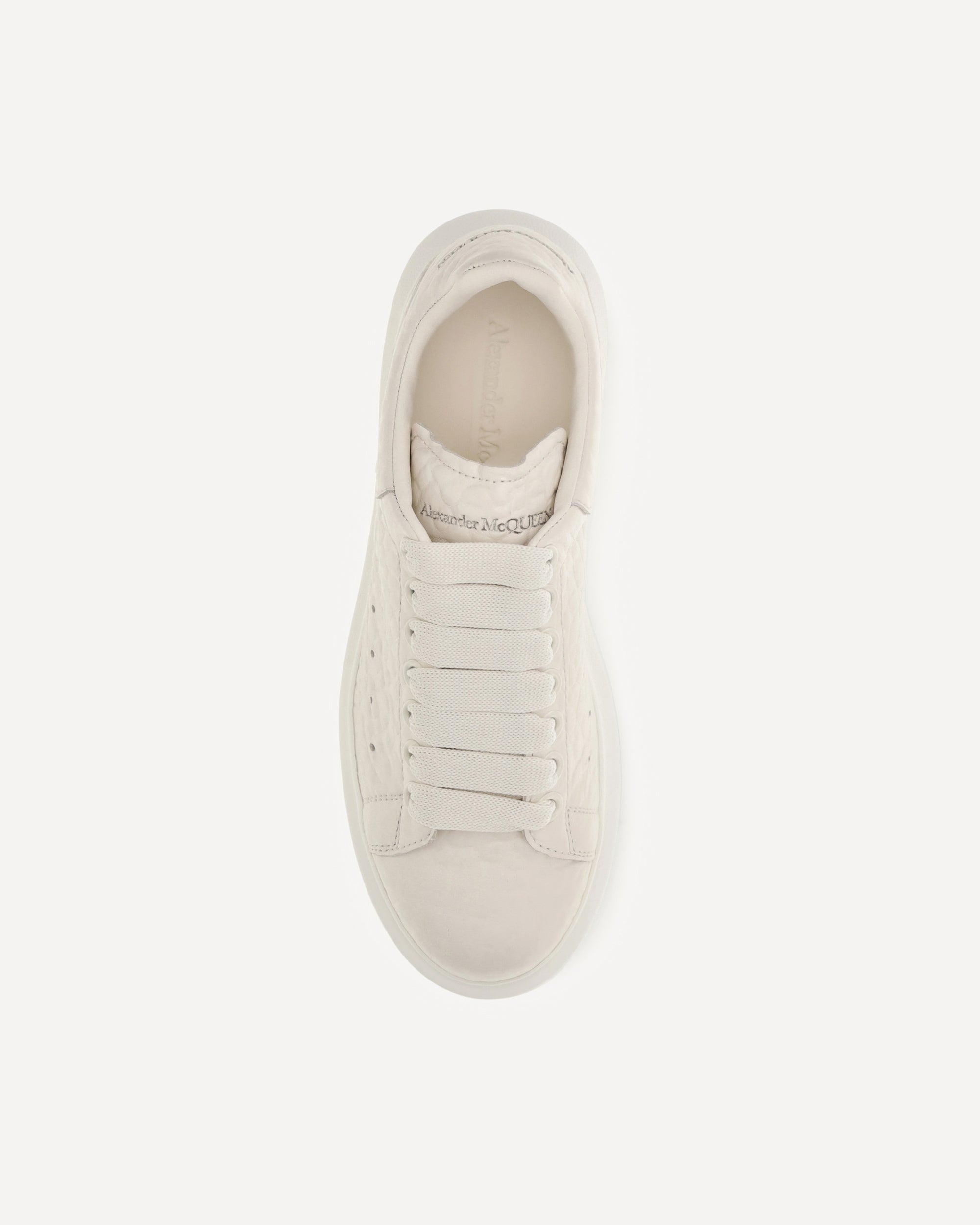 DS2　Alexander McQueen Alexander McQueen Oversized Pebbled Leather Sneakers | Sendegaro