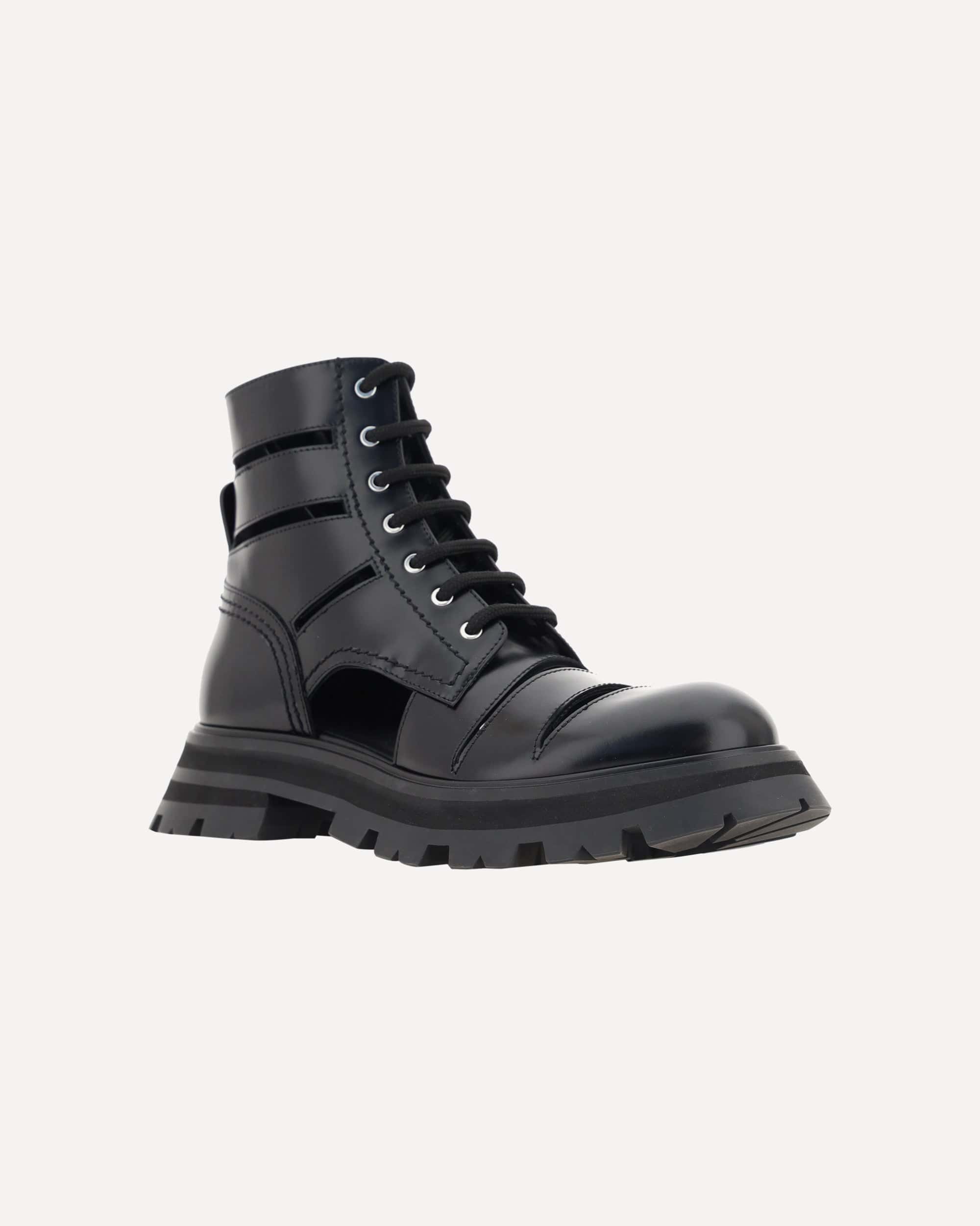 Alexander McQueen Alexander McQueen Wander Combat Boots