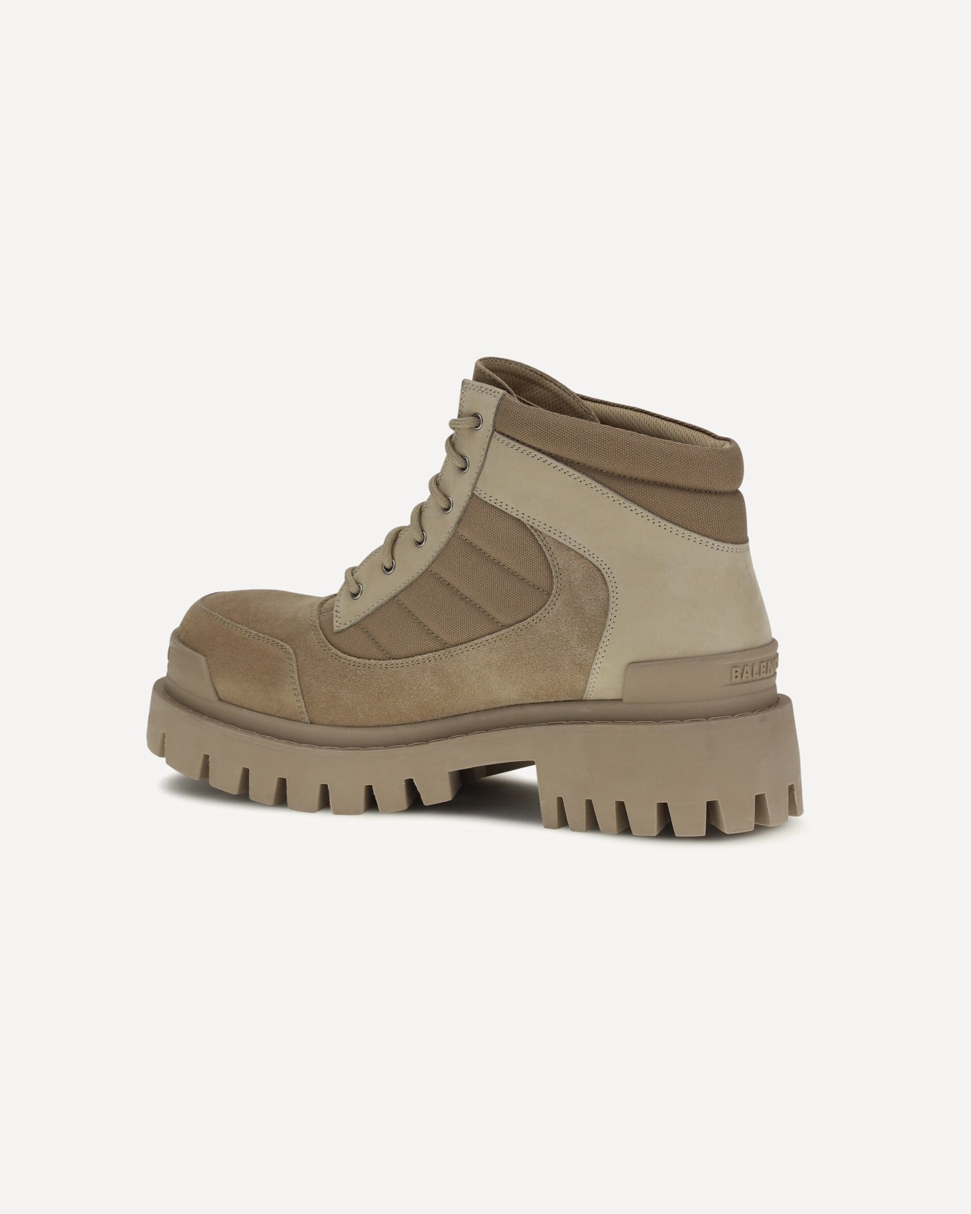 Balenciaga Botas de combate Strike com cadarço | Sendegaro BR