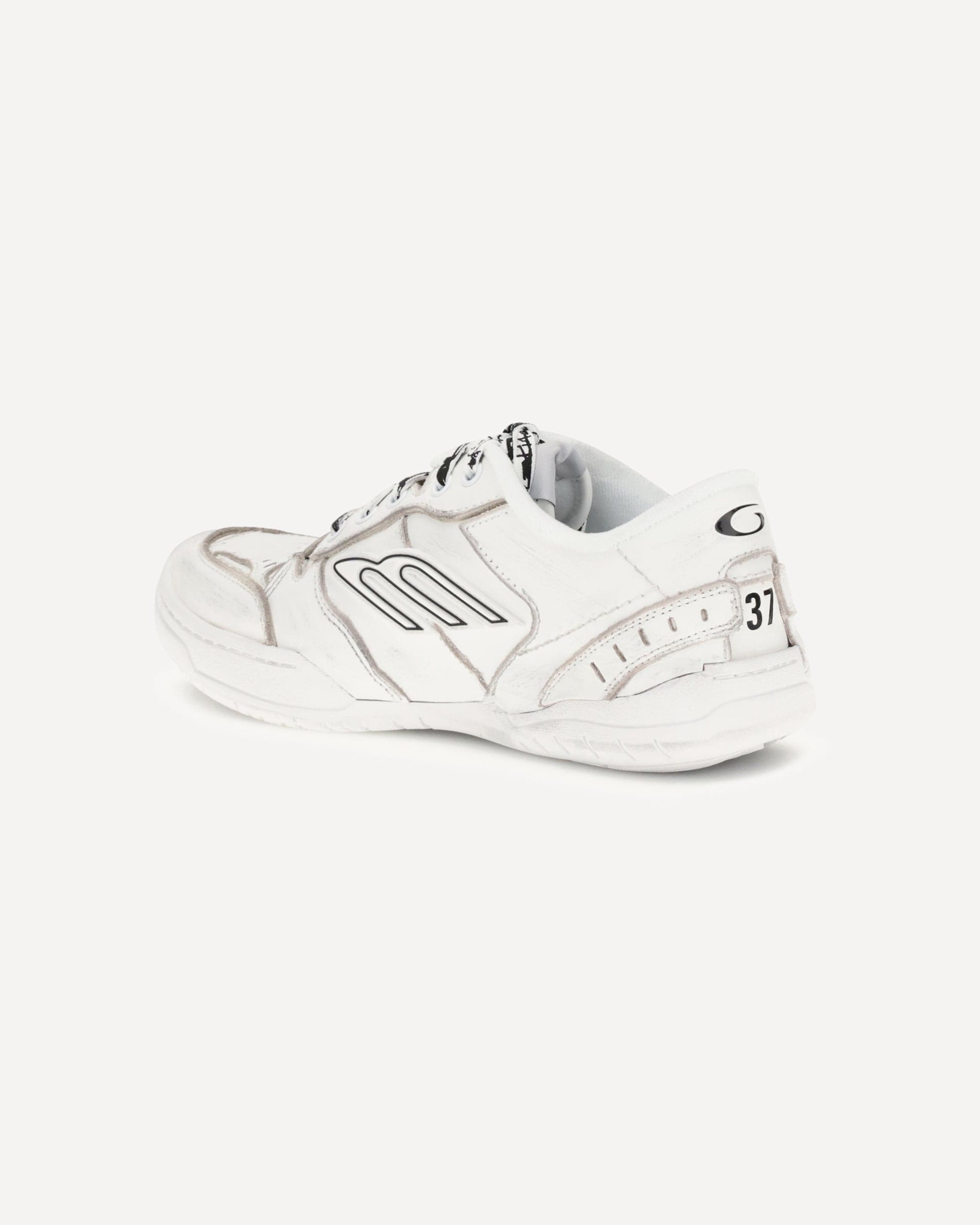 Balenciaga Hamptons Worn-Out Sneakers