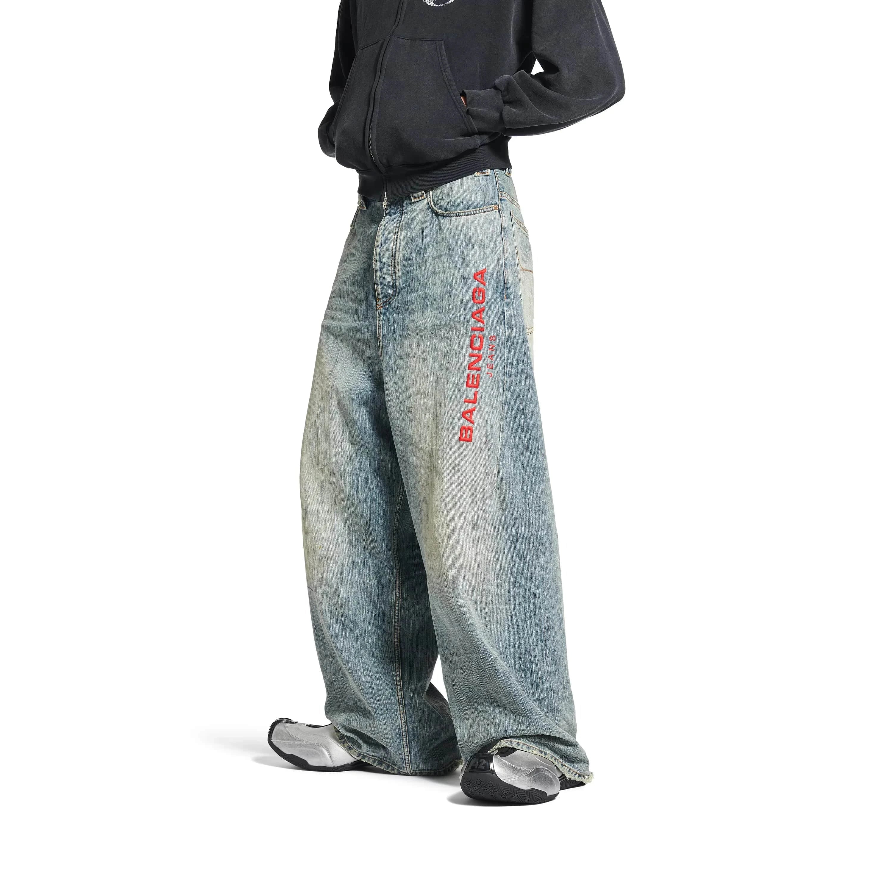 Balenciaga Stained Effect Baggy Jeans | Sendegaro VN Balenciaga Stained Effect Baggy Jeans | Sendegaro VN