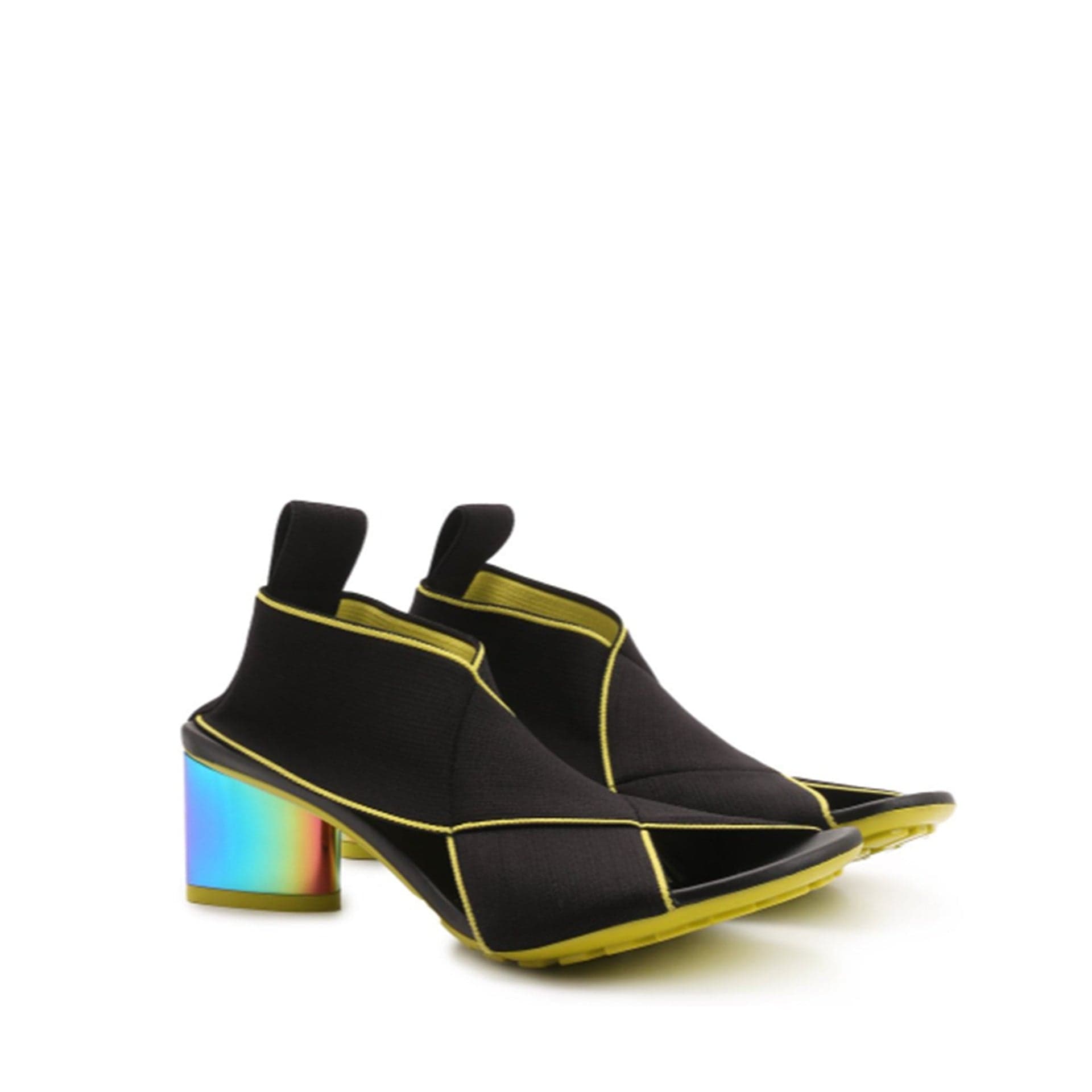 Sandalias flexibles con logotipo en relieve - alternate view