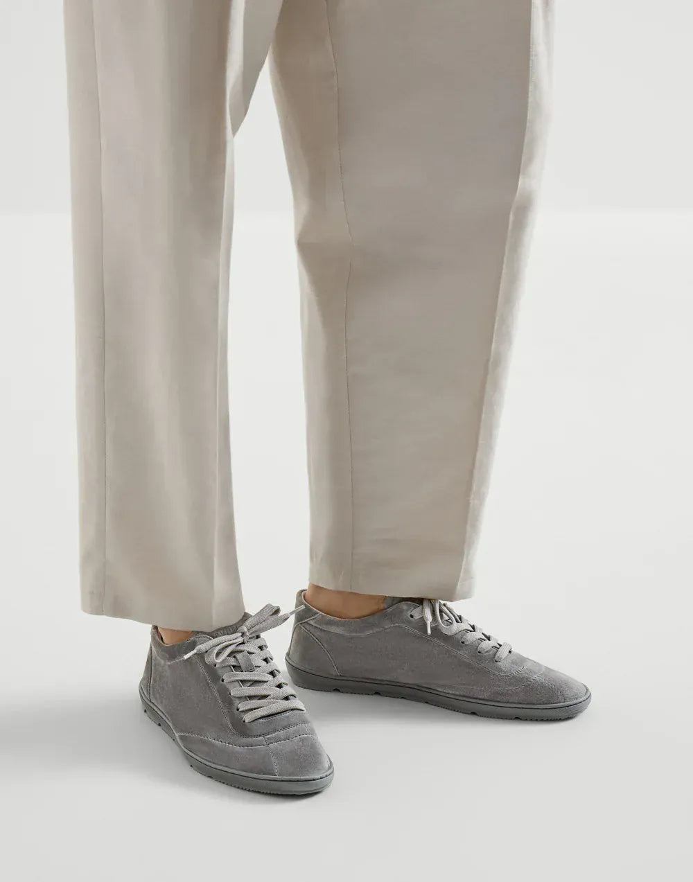 Brunello Cucinelli Grey Suede Sneakers | Sendegaro MX