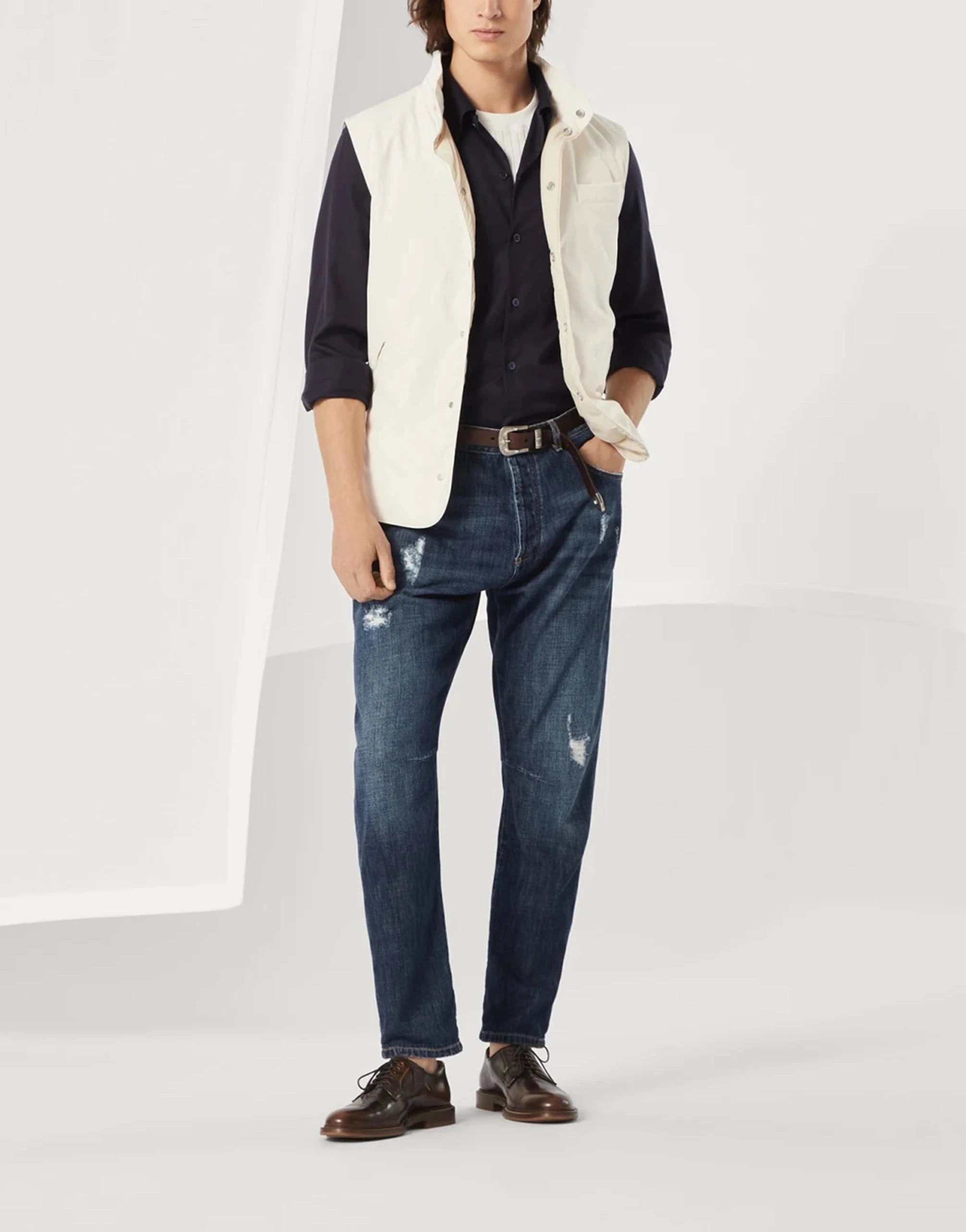 Brunello Cucinelli Lightweight Distressed Leisure Jeans | Sendegaro Brunello Cucinelli Lightweight Distressed Leisure Jeans | Sendegaro