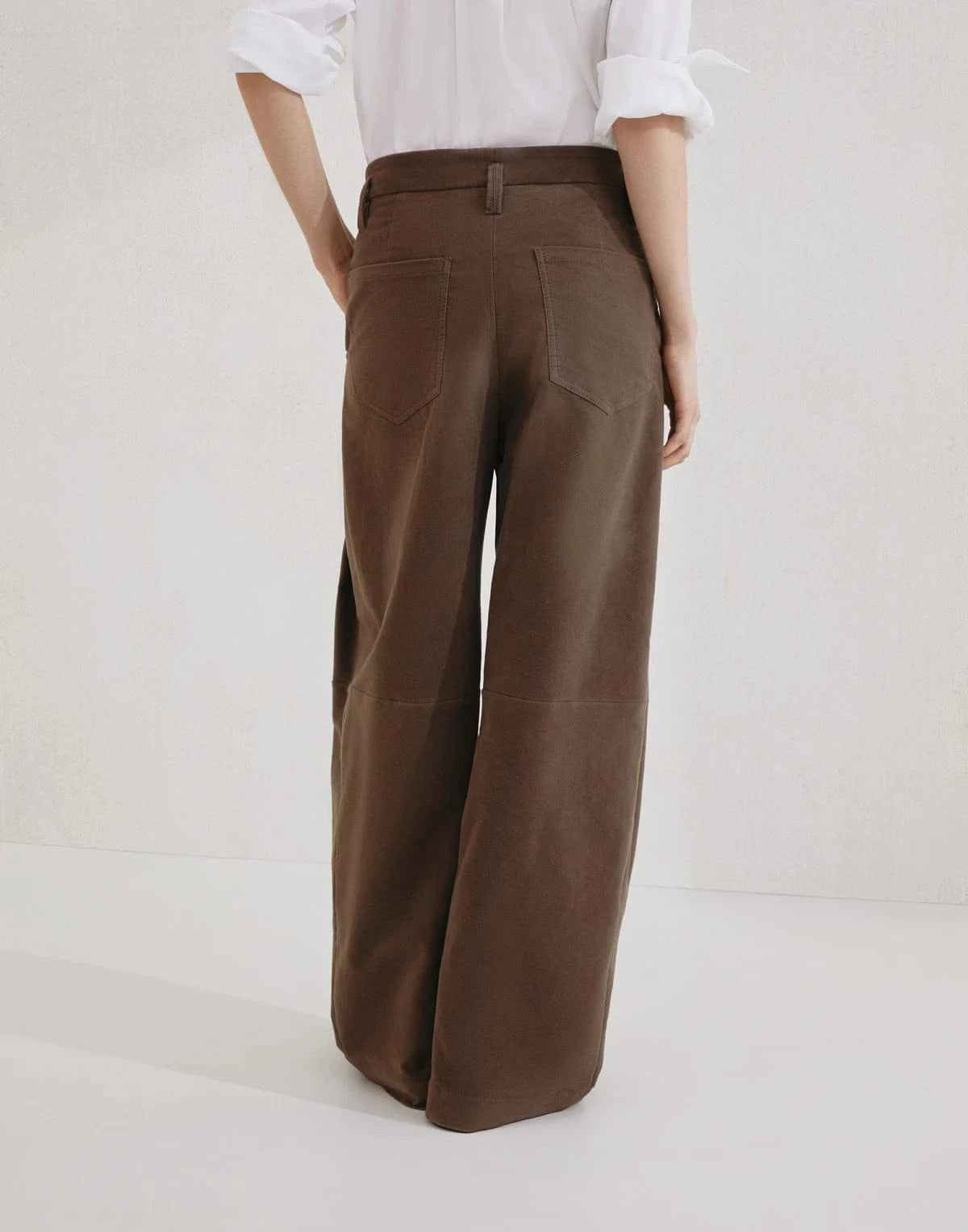 Brunello Cucinelli Stretch Cotton Barrel Trousers