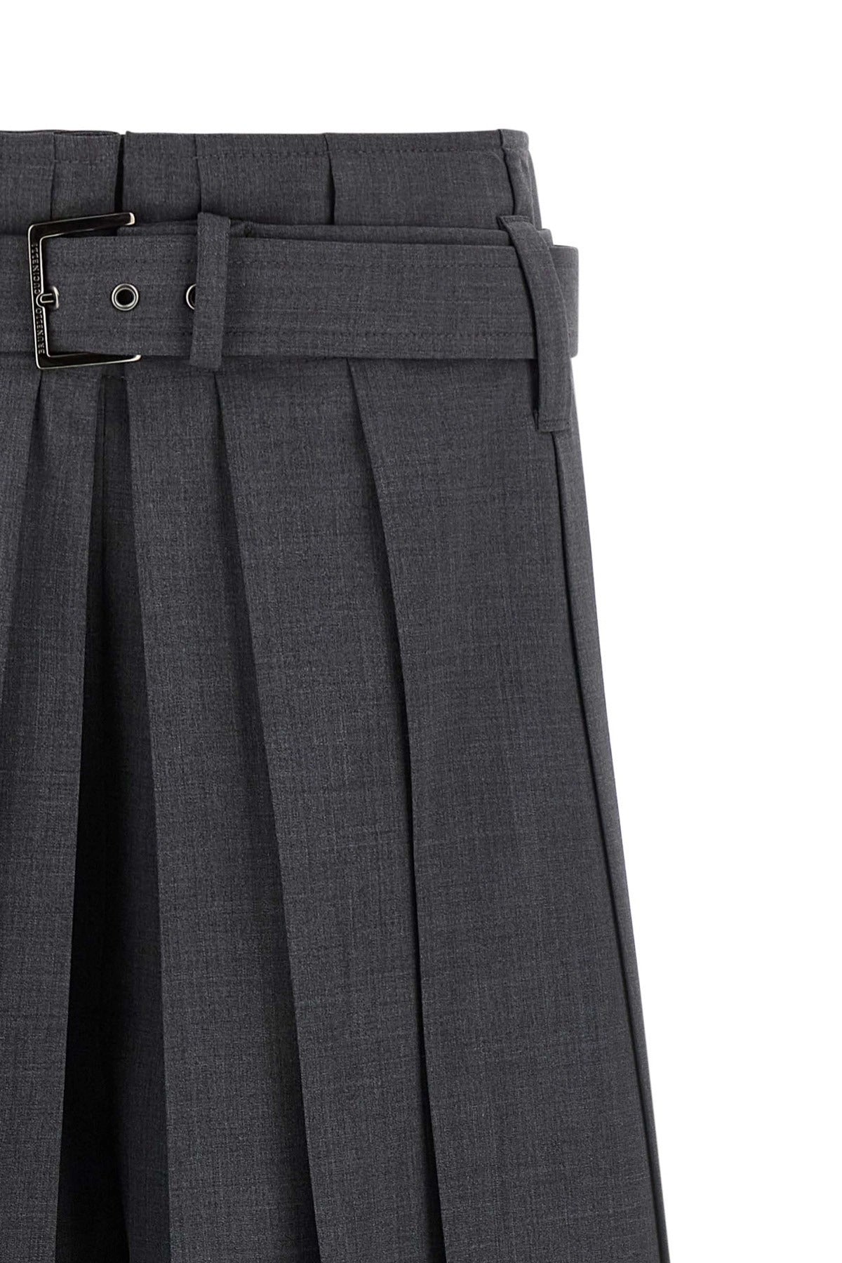 شورت برمودا مفصل بطيات من Brunello Cucinelli