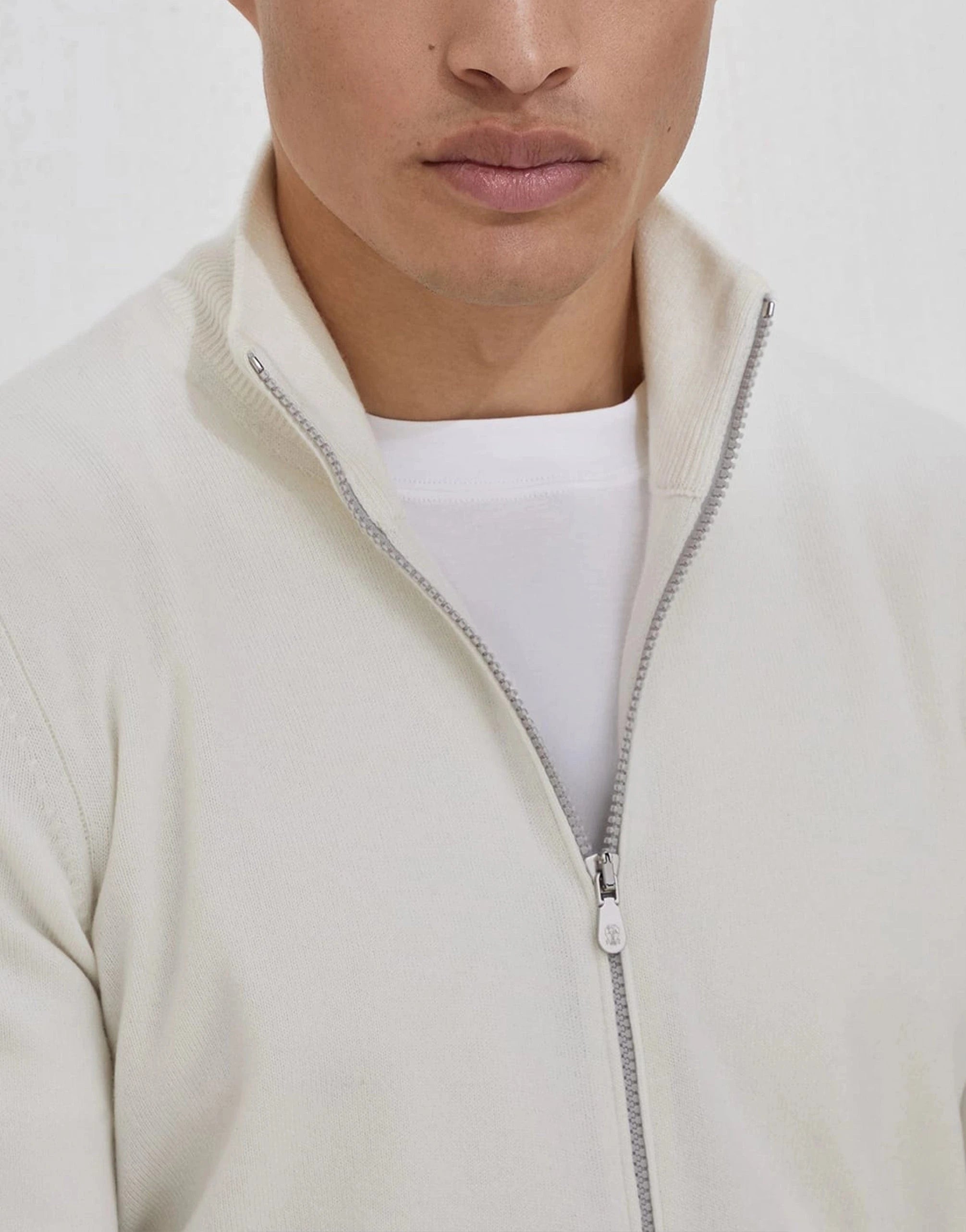 Brunello Cucinelli White Zip-Up Cashmere Turtleneck Cardigan Brunello Cucinelli White Zip-Up Cashmere Turtleneck Cardigan