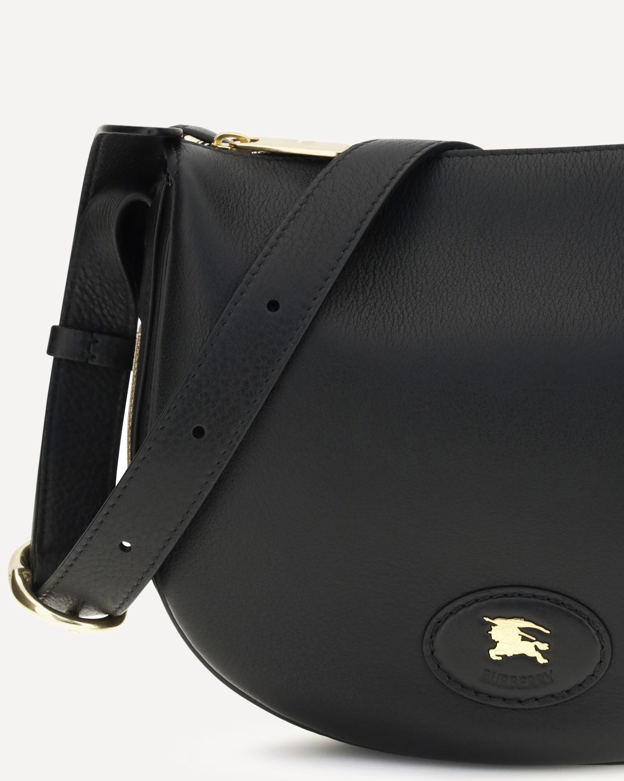 Burberry エンボスレザーショルダーバッグ ロゴパッチ | Sendegaro JP