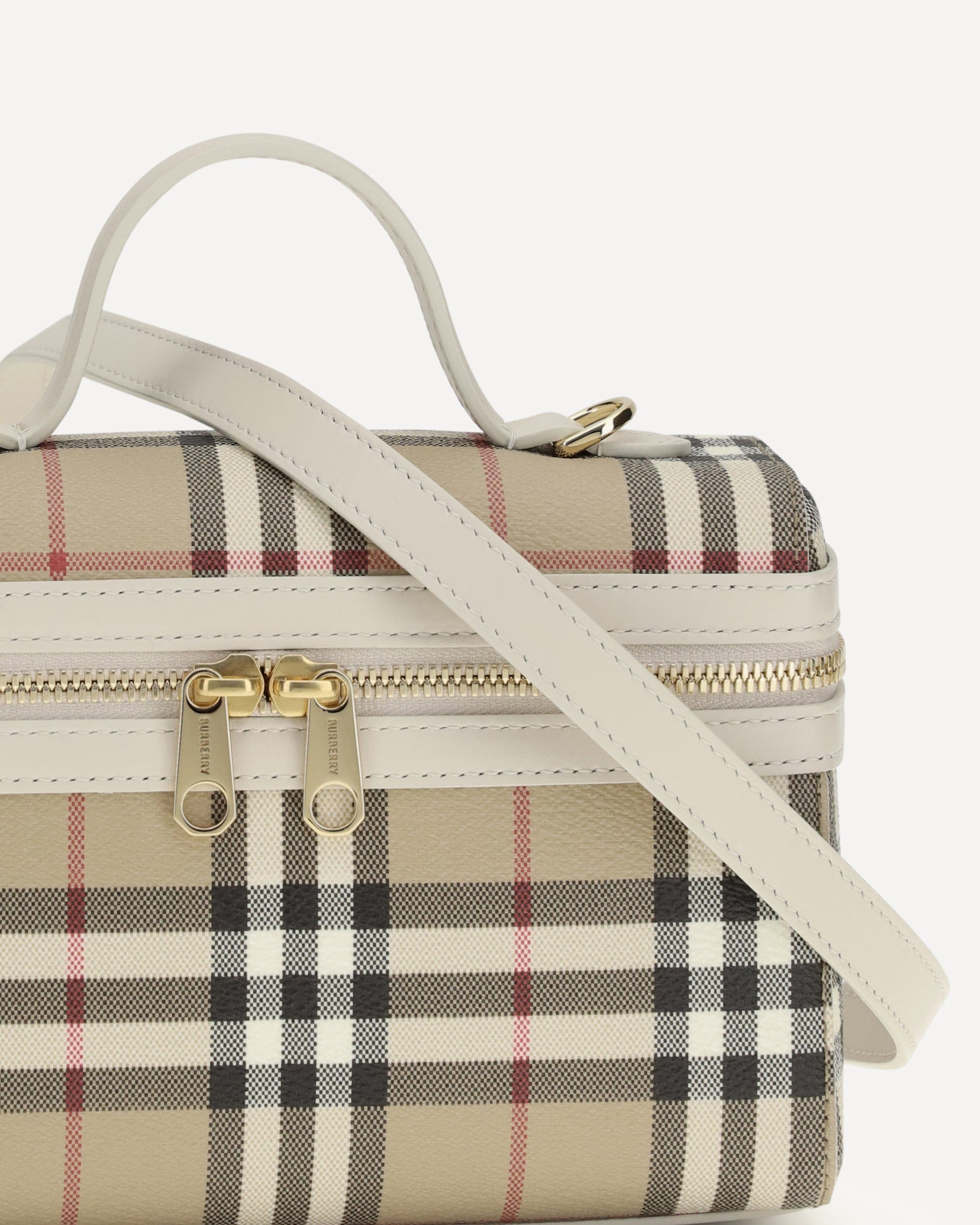 Burberry バニティバッグ 6D222E5E-FB92-4A8A-8C72-
