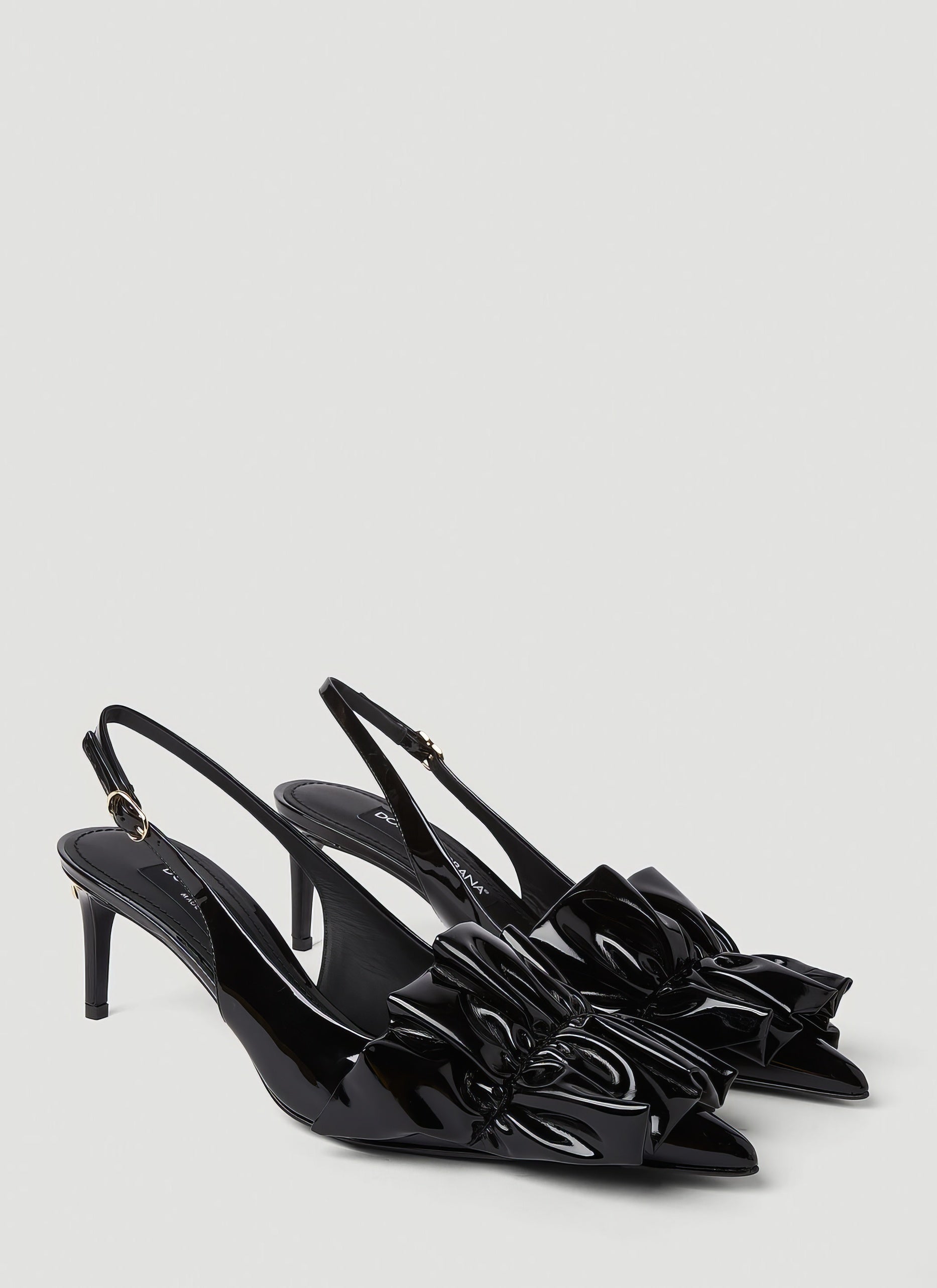 Schwarze Lackleder -Heels Slingback -Schuhe