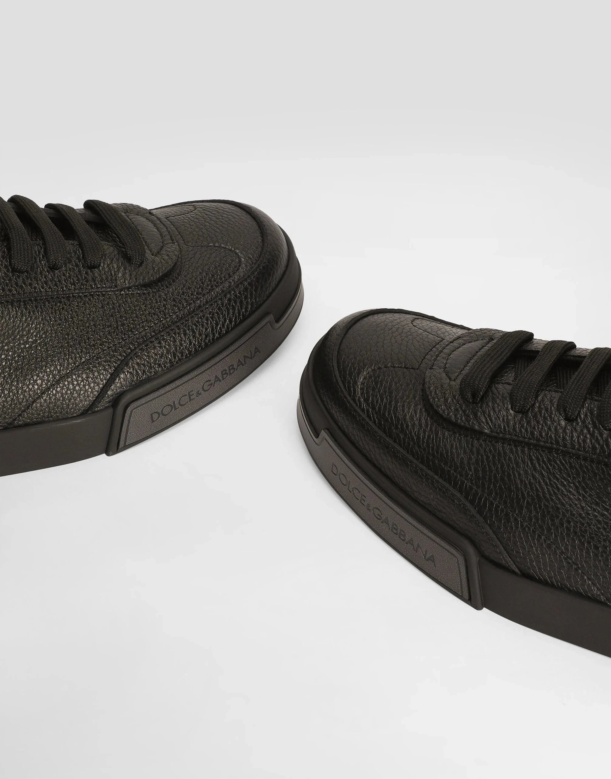 Dolce & Gabbana Black Portofino Yacht Sneakers | Sendegaro AR Dolce & Gabbana Black Portofino Yacht Sneakers | Sendegaro AR