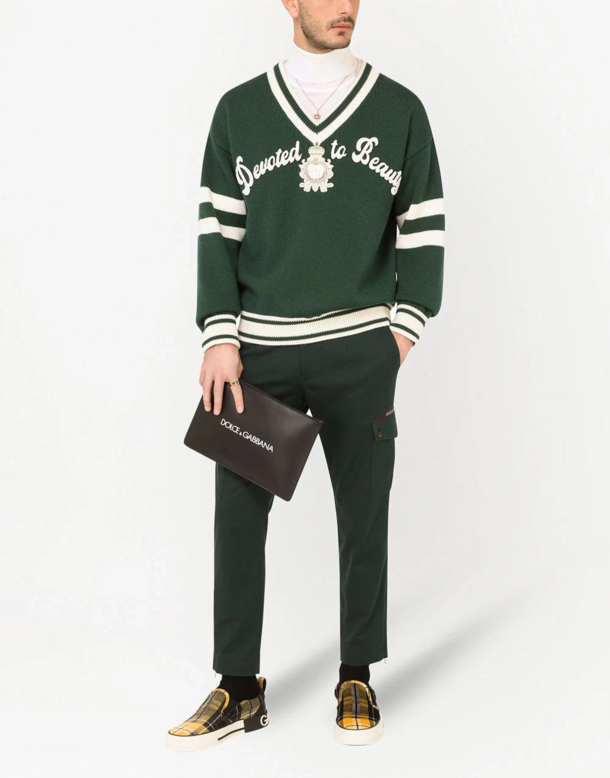 Dolce & Gabbana Cargo Pants With Patch Embellishment Dolce & Gabbana Cargo Pants With Patch Embellishment