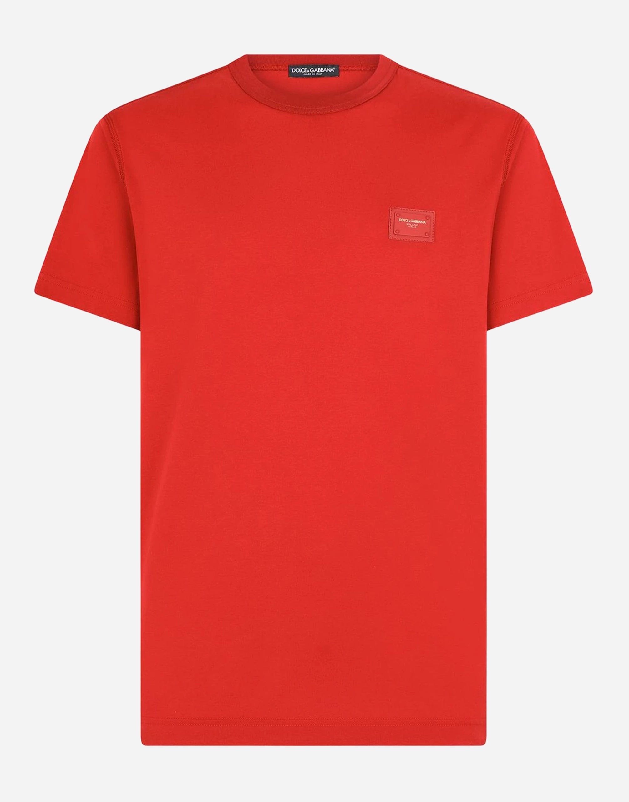 赤いブランドプレート付きの綿Tシャツ