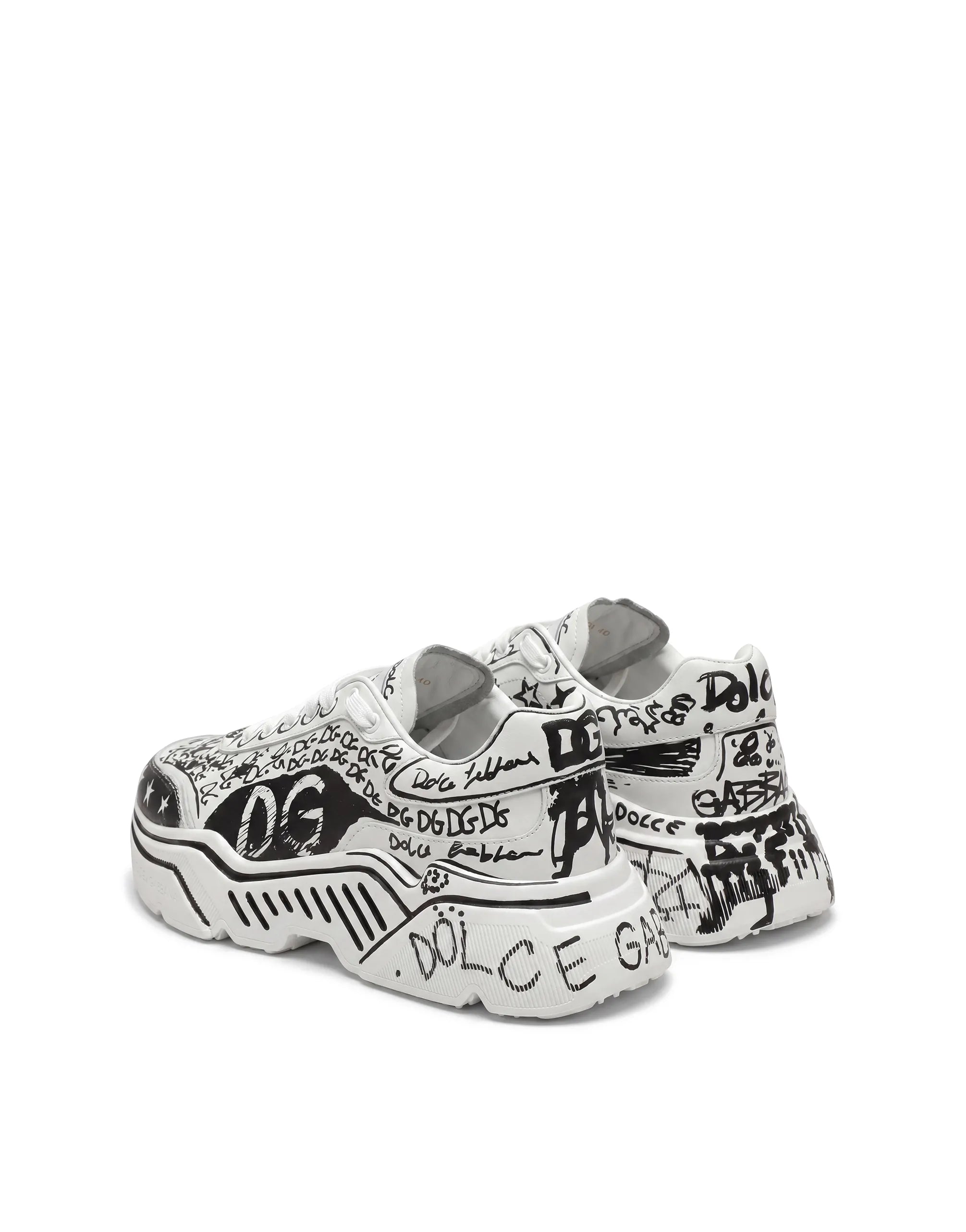 Dolce & Gabbana 손으로 그린 “그래피티” 데이마스터 스니커즈
