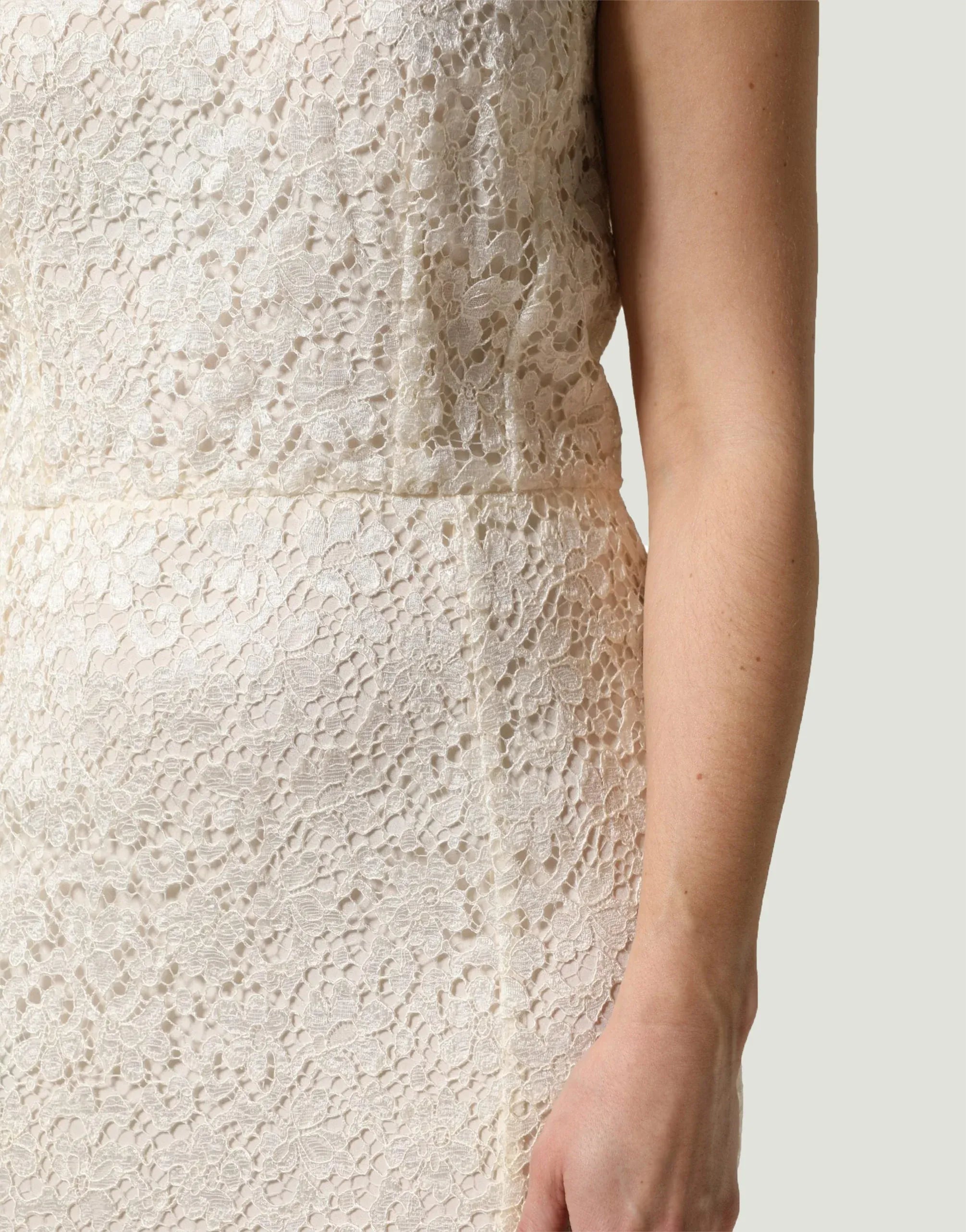 Dolce & Gabbana Ivory Lace Cap-Sleeve Gown